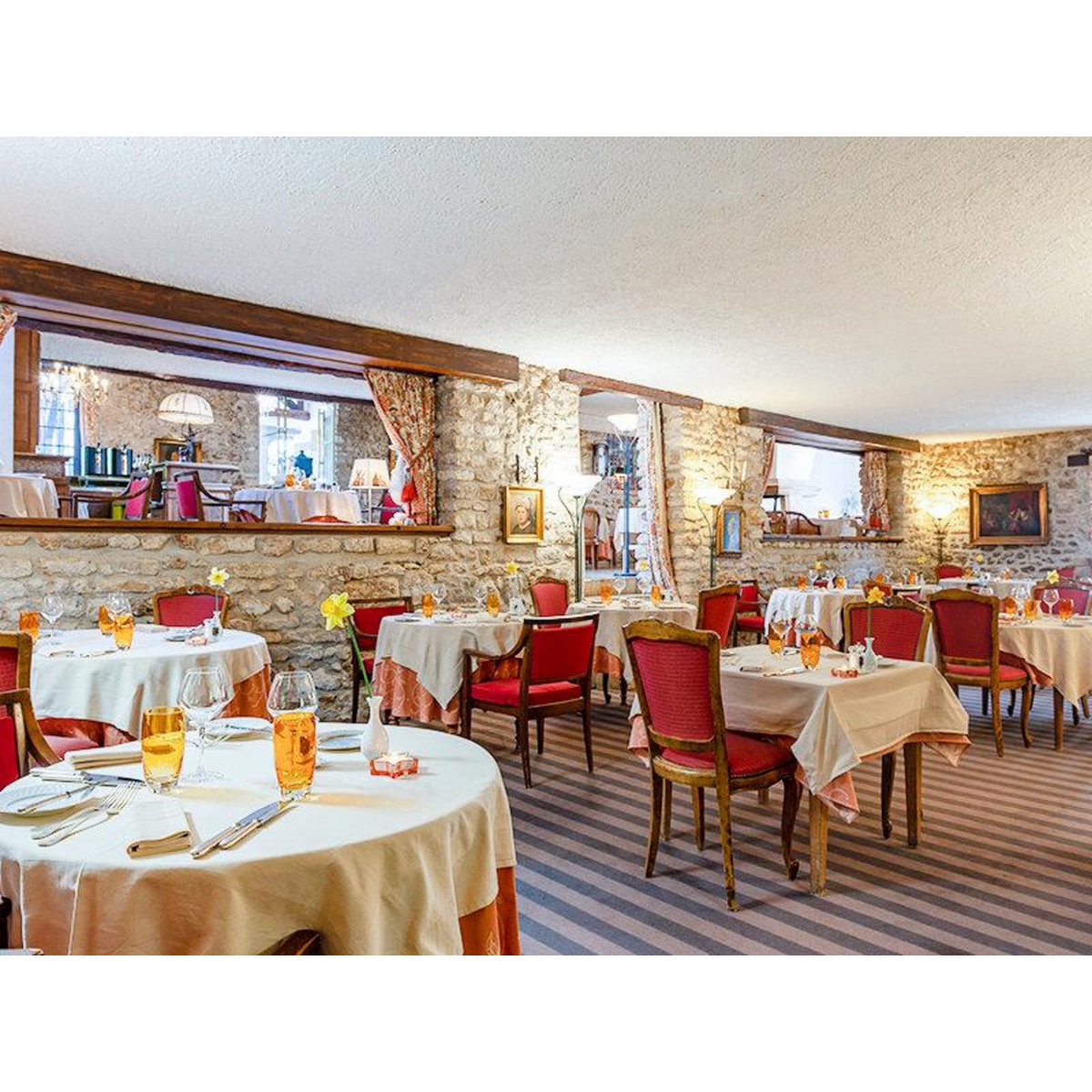 Smartbox Escapade gourmande dans un château près de Poitiers avec dîner Menu 7 Plats - Coffret Cadeau Séjour