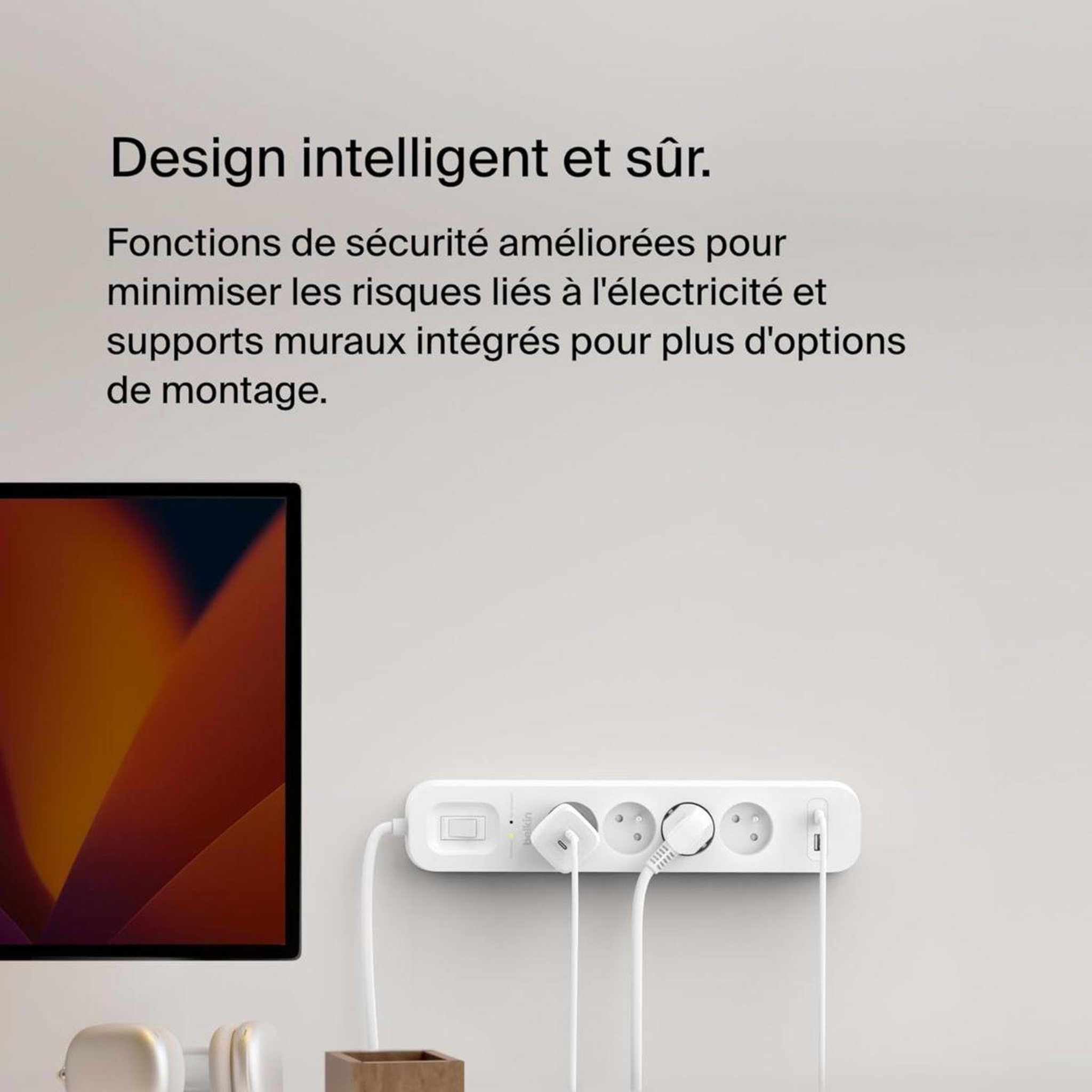 Voir la diapositive 5 : Belkin Multiprise 4 prises + usb-c et usb-a