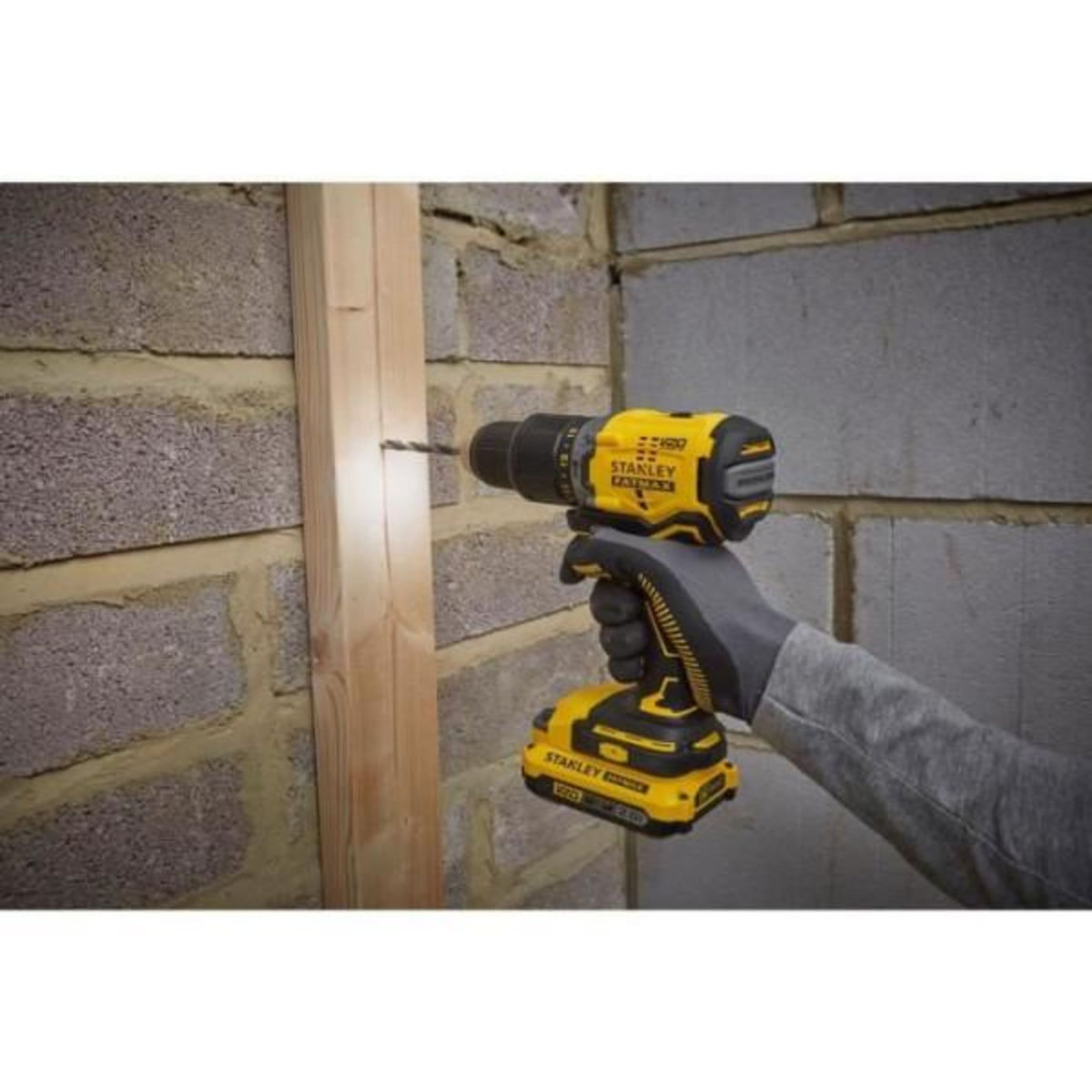 STANLEY FATMAX Perceuse visseuse a percussion Brushless 60 Nm - Lithium 18V - 2 Batteries 2Ah - STANLEY FATMAX V20 - SFMCD715D2K-QW