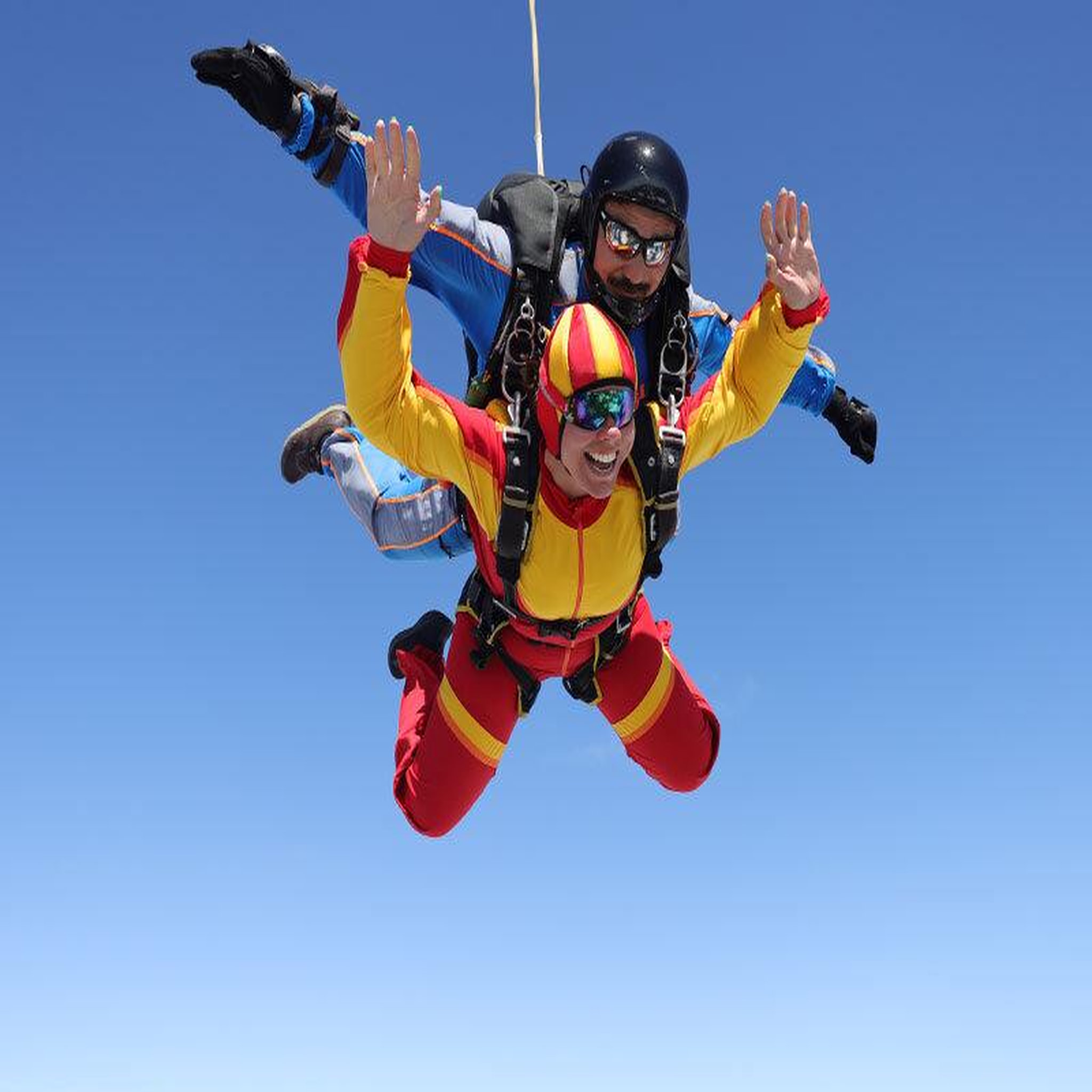 Voir la diapositive 3 : Smartbox Saut en parachute à 4200 mètres d'altitude pour 2 personnes près d'amiens - coffret cadeau sport & aventure