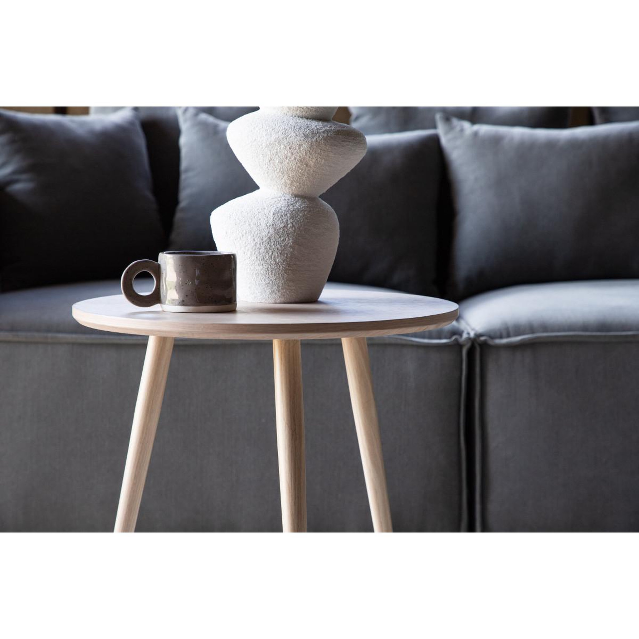 Voir la diapositive 6 : Paris Prix Table d'appoint design  askim  50cm naturel