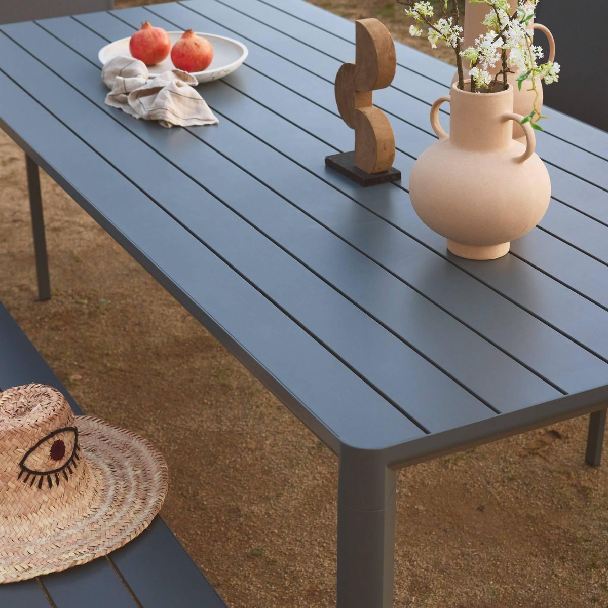 SWEEEK Table de jardin SACRAMENTO aluminium, 8 places, 220 x 100 x 75 cm