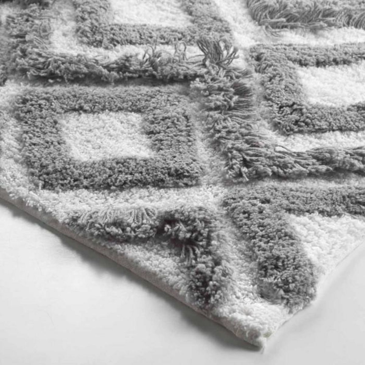 Paris Prix Tapis de Salle de Bain  Ikatis  50x80cm Blanc & Gris