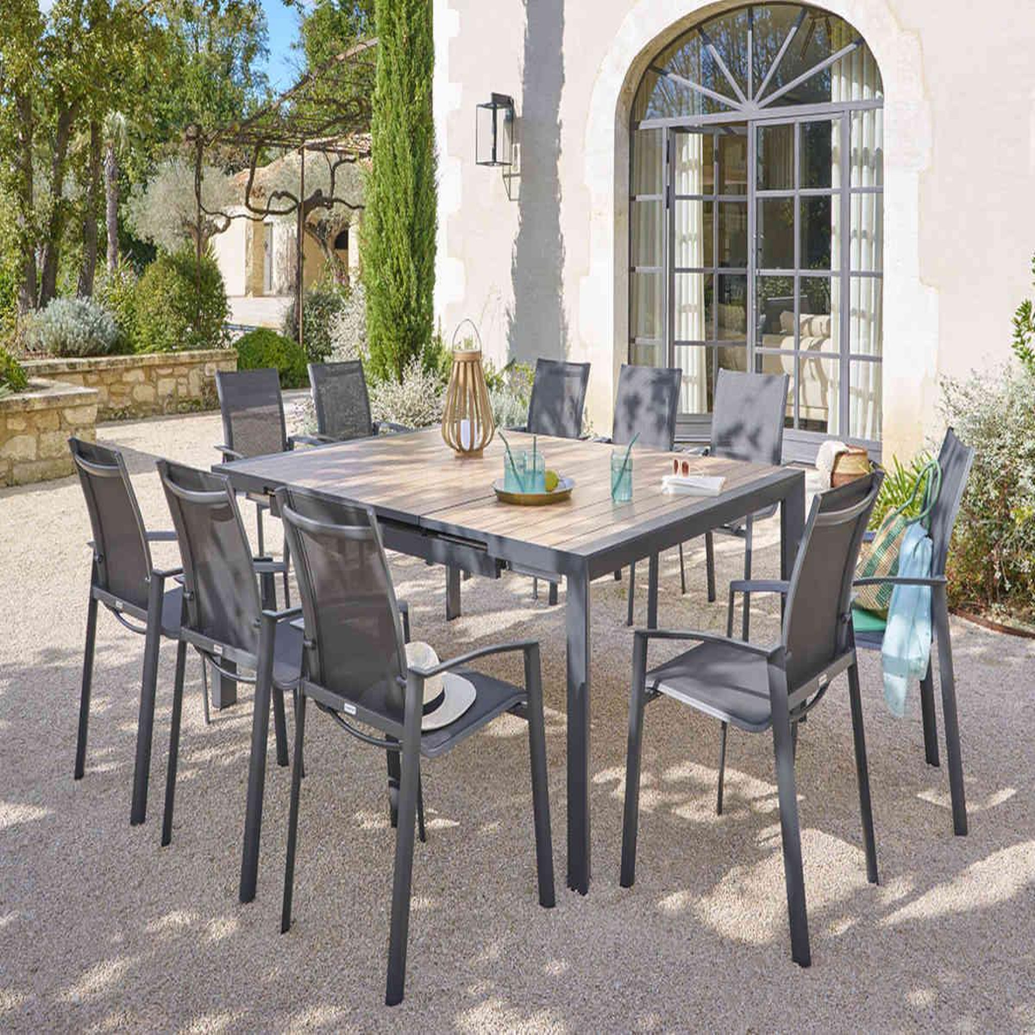 HESPERIDE Table de jardin carrée extensible alu Evasion 8/10 places effet bois honey et graphite - Hespéride