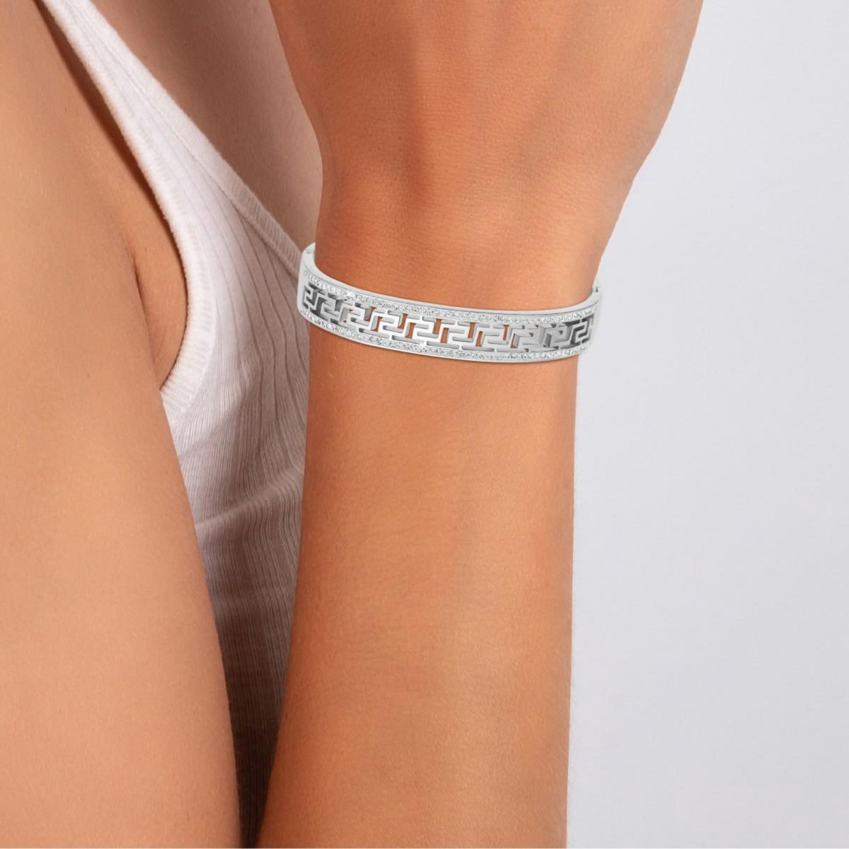SC CRYSTAL Bracelet par SC Crystal orné de Cristaux scintillants