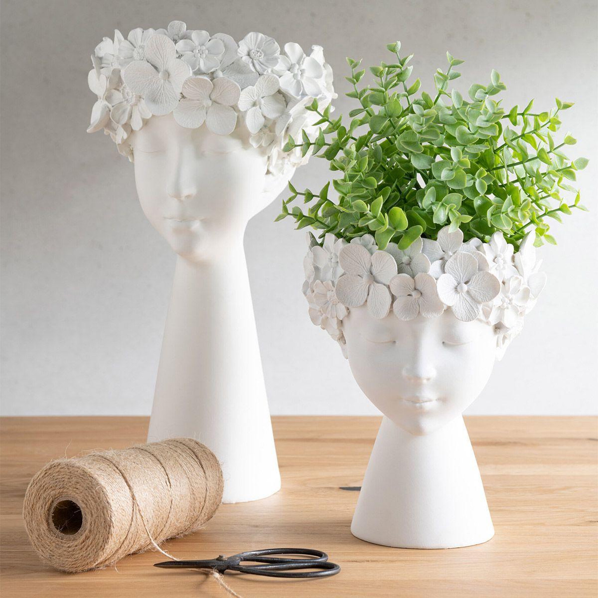 Voir la diapositive 3 : J-LINE Cache-pot déco  tête  23cm blanc