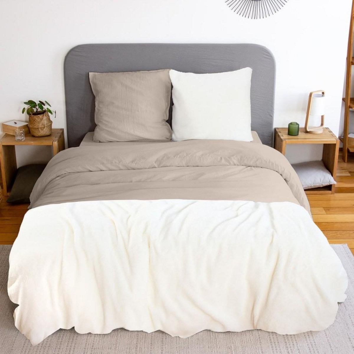 COTE DECO Housse de couette 240x220 + 2 taies Chaude et douillette Daim