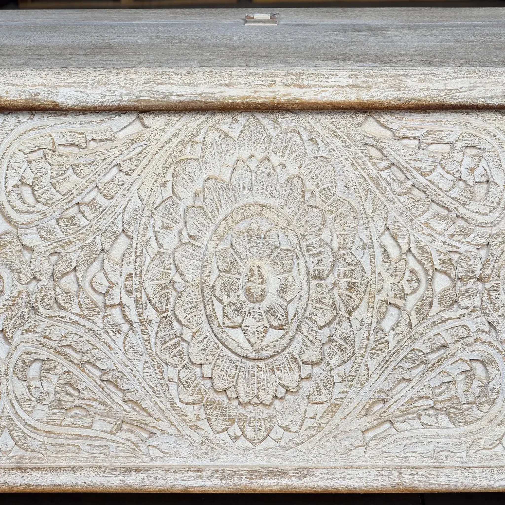 Voir la diapositive 4 : GINER Y COLOMER SL Coffre en bois de manguier massif 150 cm style rustique ethnique