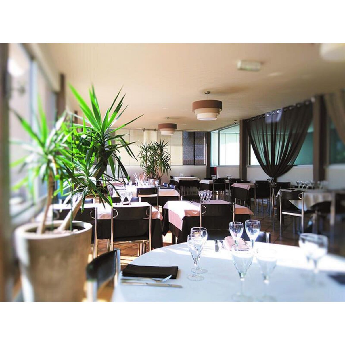 Smartbox Escapade charmante avec dîner et nuit à la campagne - Coffret Cadeau Séjour