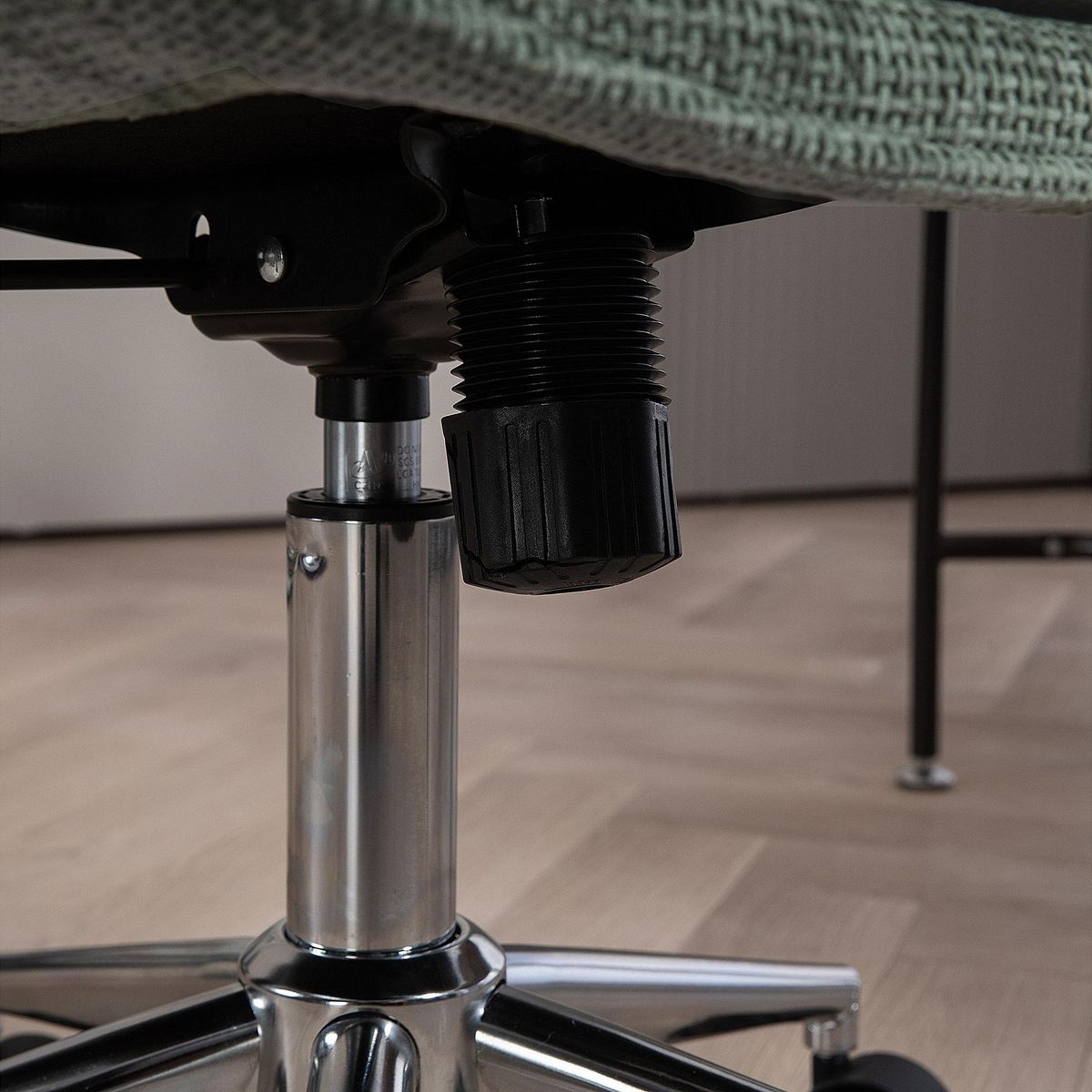 HOMCOM Chaise de bureau réglable pivotante piètement chromé tissu aspect lin vert