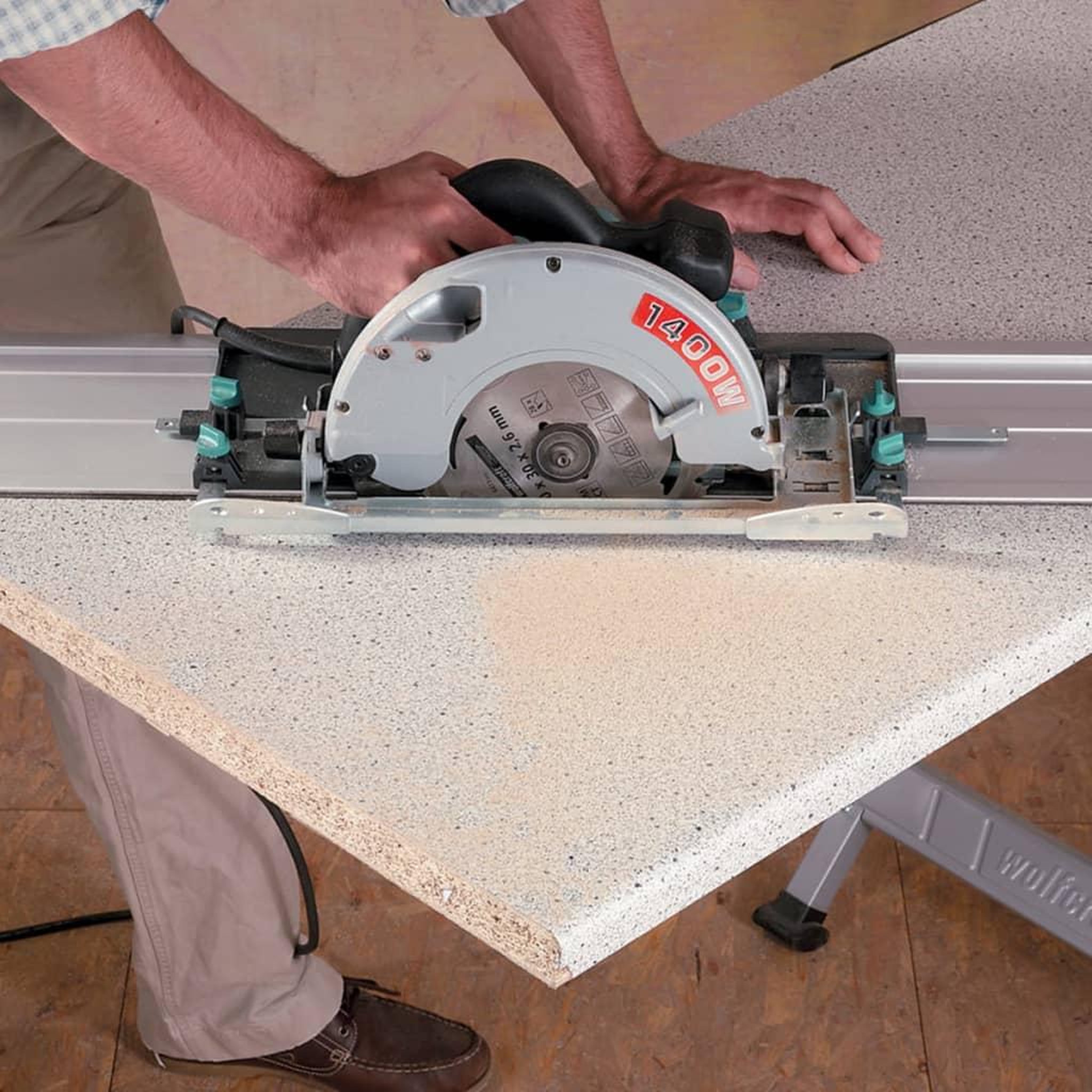 Voir la diapositive 5 : WOLFCRAFT wolfcraft Rail de guidage pour scie circulaire FKS 115 6910000