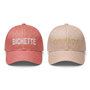 Voir la diapositive 1 : OZABI OZABI Lot 2 Casquettes Pailletées Femme – Message Brodé Fantaisie Humoristique