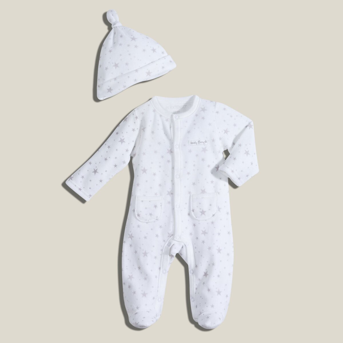 Pyjama et bonnet en velours bébé