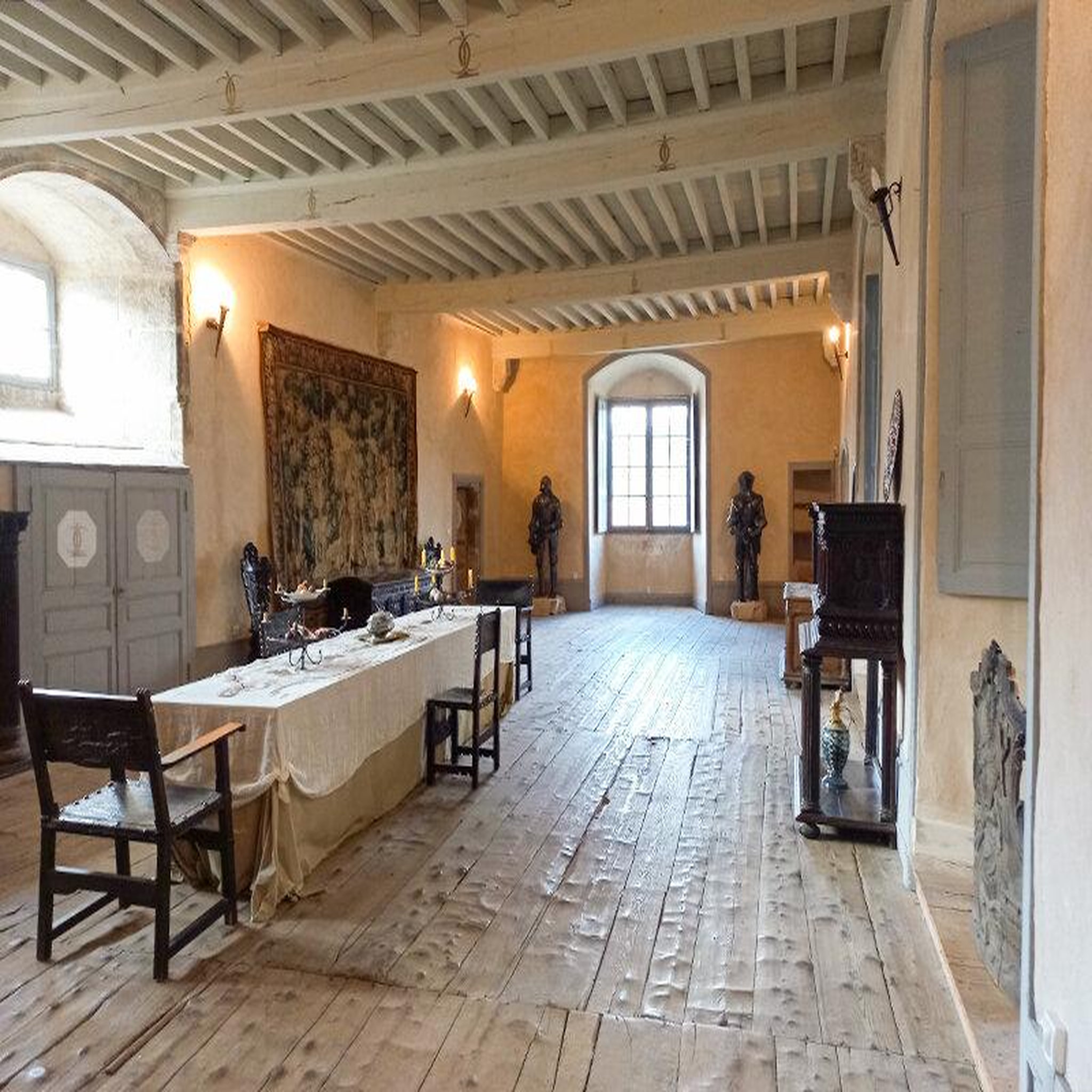 Voir la diapositive 2 : Smartbox 3 jours royaux avec dîner dans un château dans la loire - coffret cadeau séjour