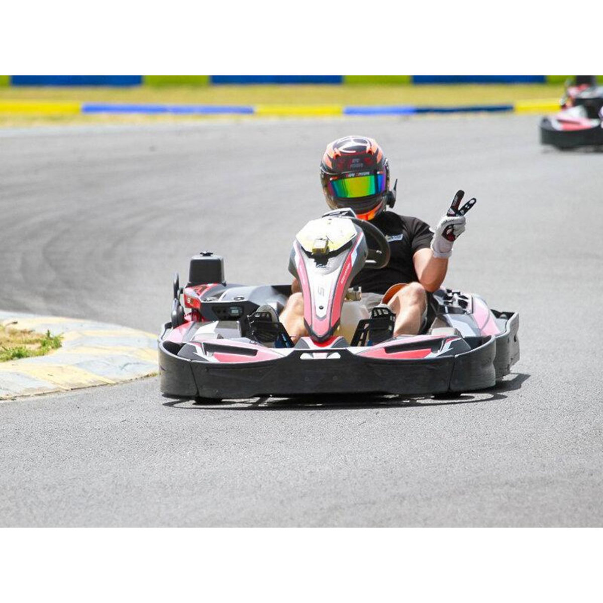 Smartbox 2 sessions de kart pour 2 personnes près de Paris - Coffret Cadeau Sport & Aventure