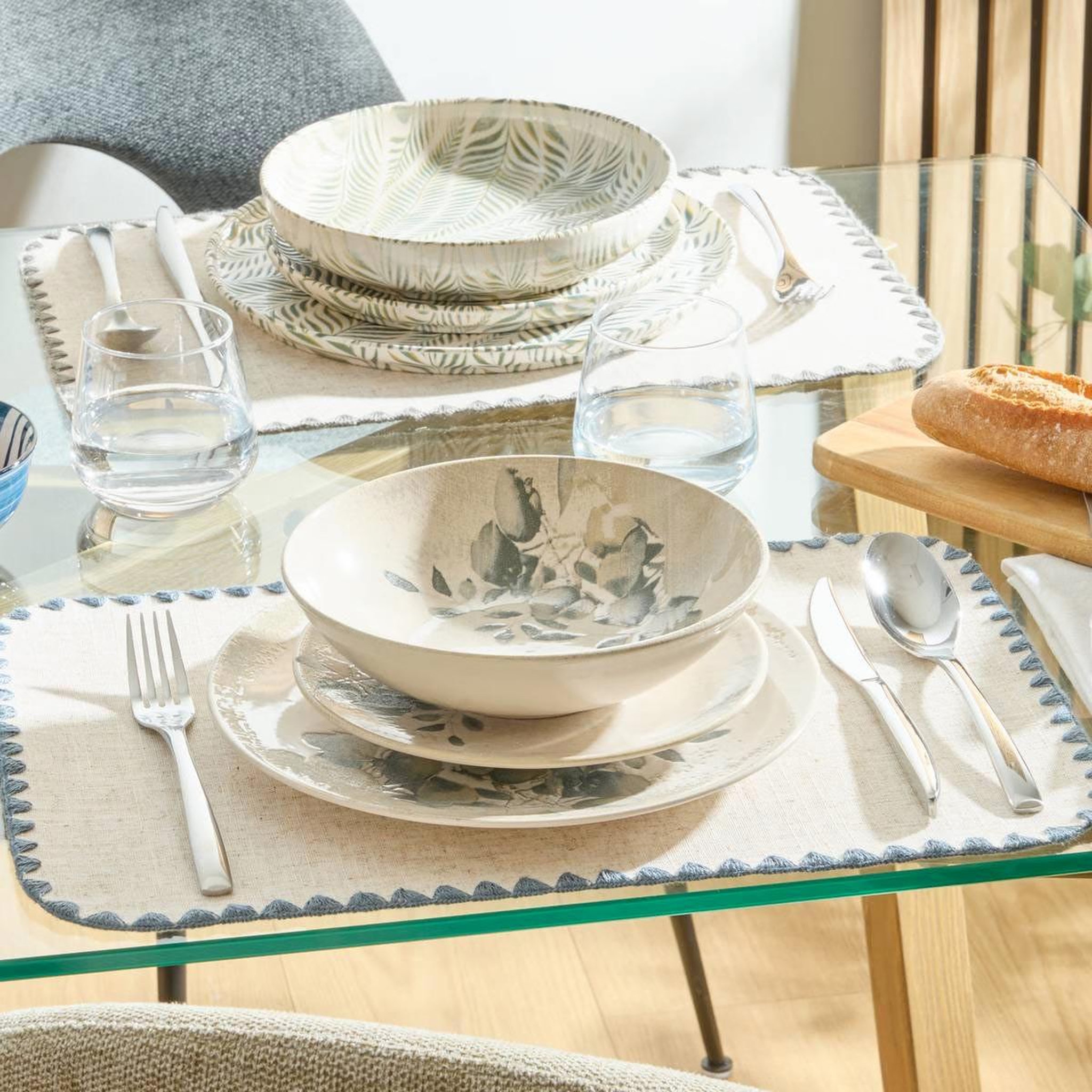 Voir la diapositive 3 : SECRET DE GOURMET Lot de 6 assiettes plates  silvia  25cm gris