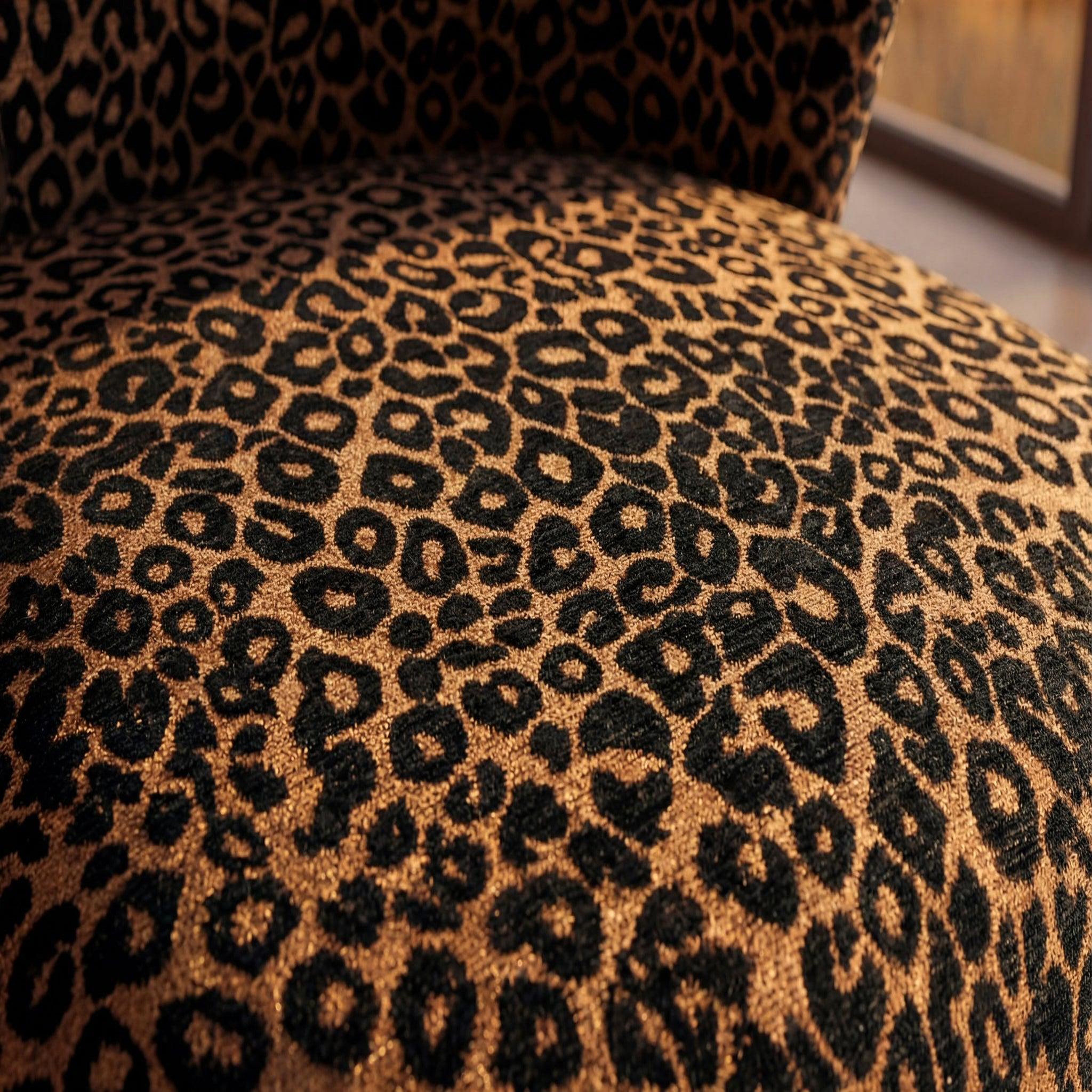 Voir la diapositive 5 : CASANOVA PARIS Capri - fauteuil tissu imprimé animalier