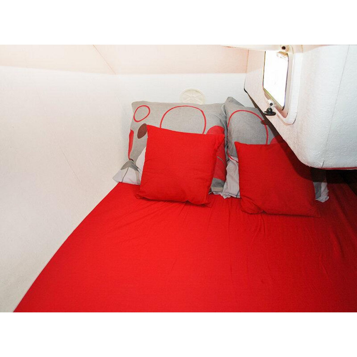 Smartbox Séjour insolite de 4 jours sur un voilier avec vin offert, sur un lac près de Metz - Coffret Cadeau Séjour