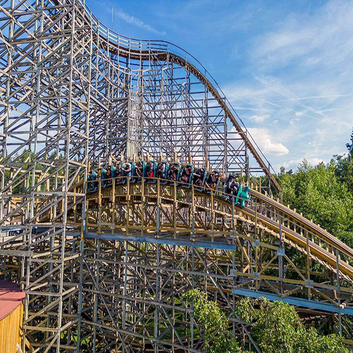 Smartbox Parc Astérix 2026 - Séjour 2 jours / 1 nuit - Hôtel Les Trois Hiboux en basse saison - Coffret Cadeau Séjour