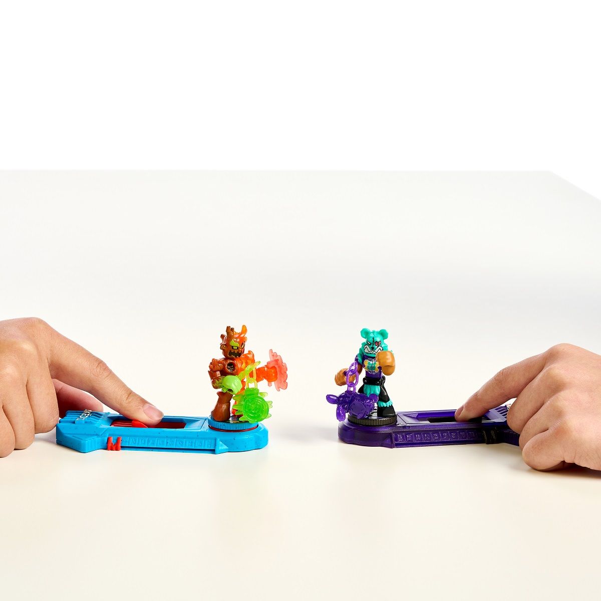 MOOSE TOYS Pack Figurines Akedo PowerStorm Burndown vs Shred Head