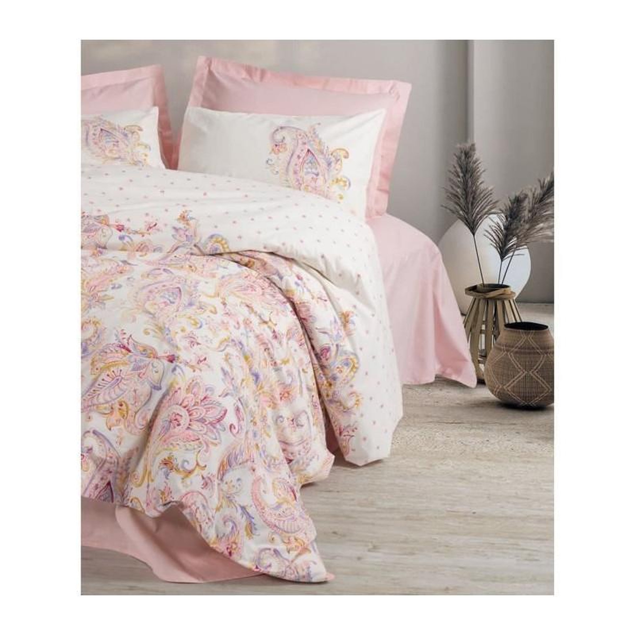 Voir la diapositive 3 : GENERIQUE Parure de lit - 129CTN64494 - 1 housse de couette 220 x 240 cm + 2 taies d'oreiller 60 x 60 cm - 100% coton ranforcé - Rose