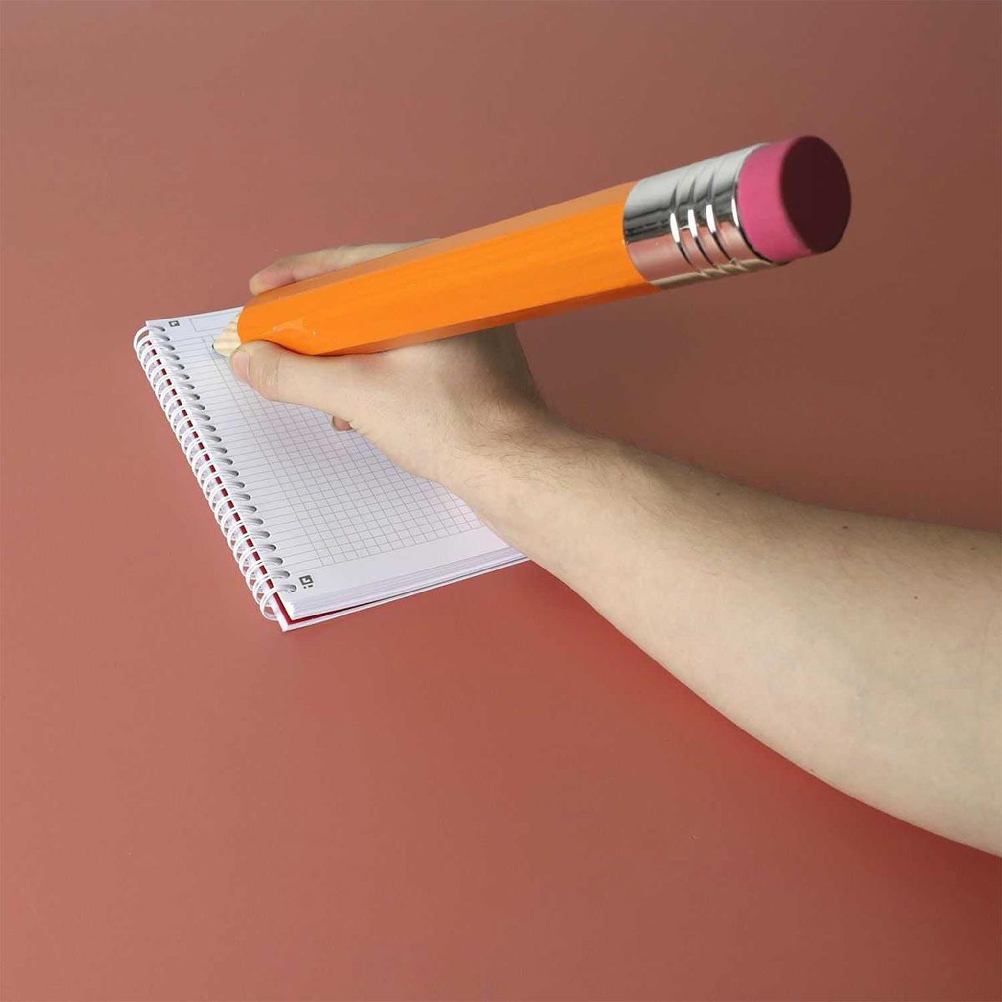 Voir la diapositive 3 : MISTER GADGET Jeu crayon géant  fun  36cm orange
