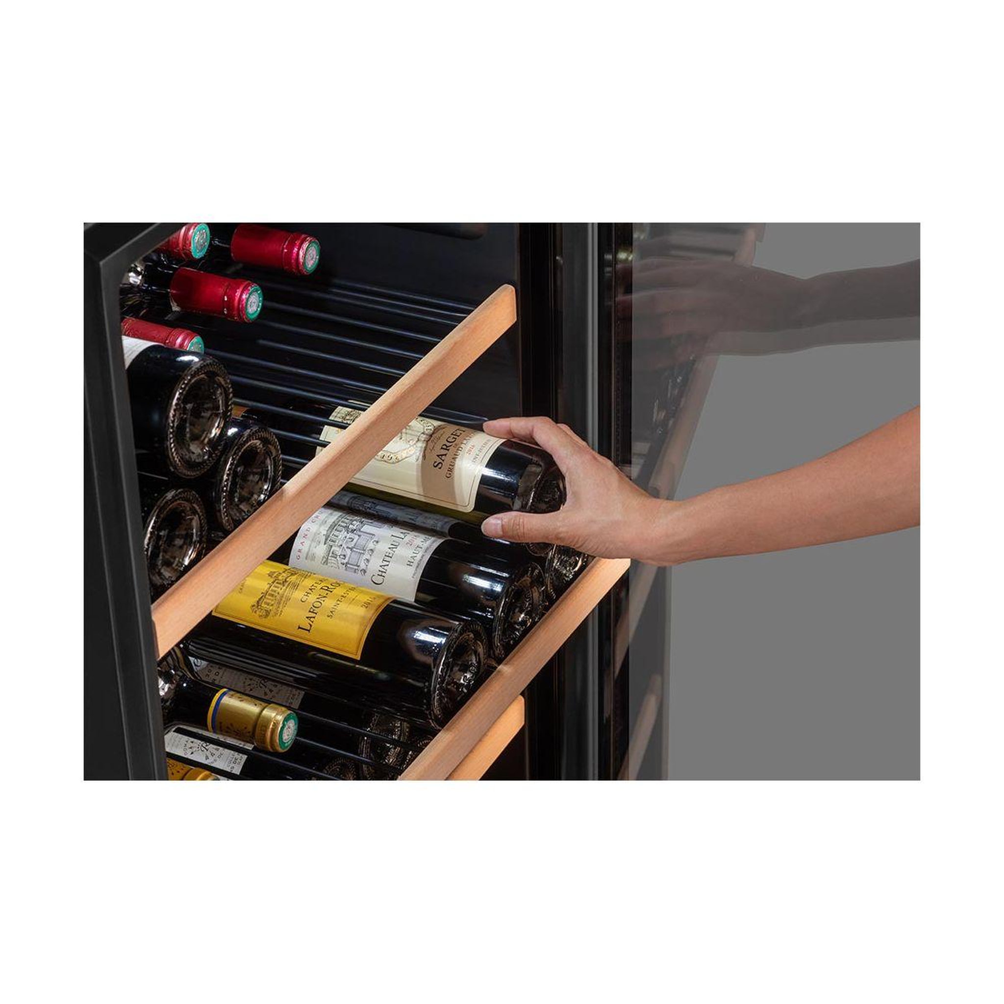 Voir la diapositive 2 : LA SOMMELIERE Clayette CLASERVICE01