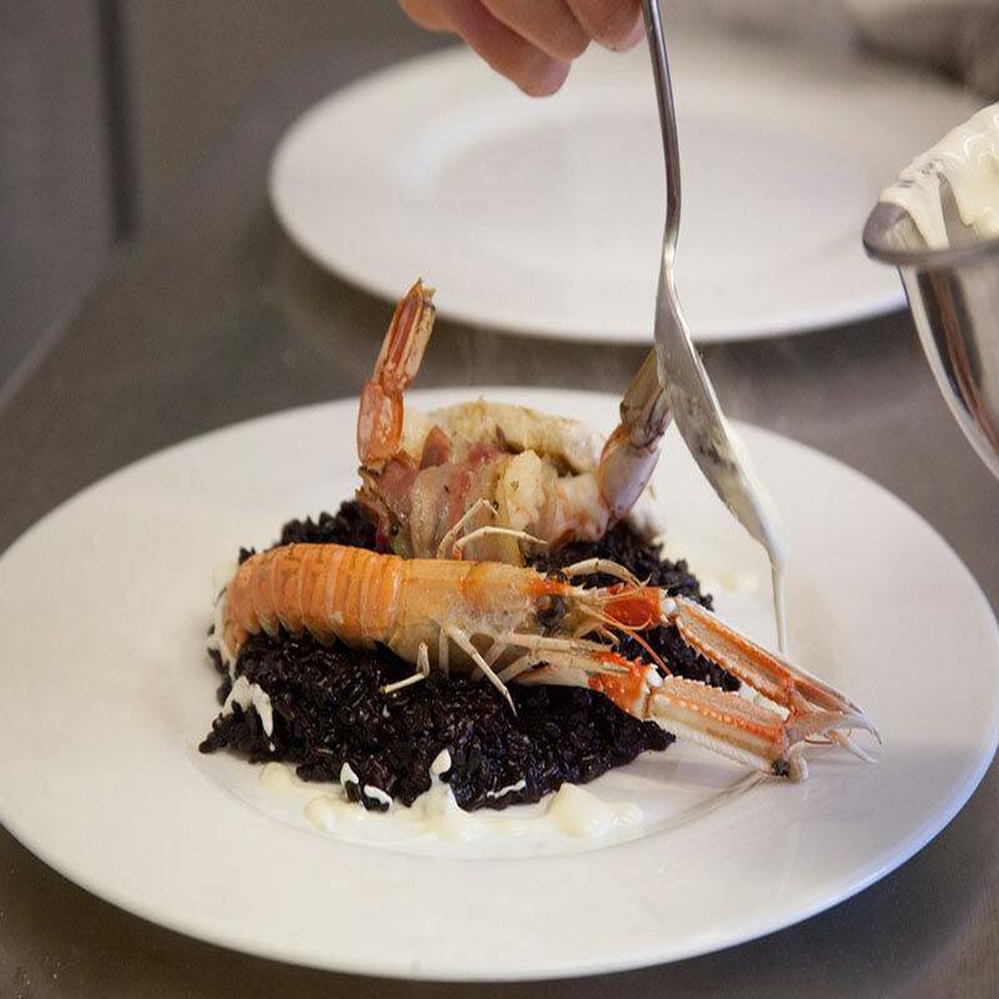 Voir la diapositive 2 : Smartbox Repas gastronomique 4 plats pour 2 personnes au sein d'un établissement réputé en france ou en europe - coffret cadeau gastronomie