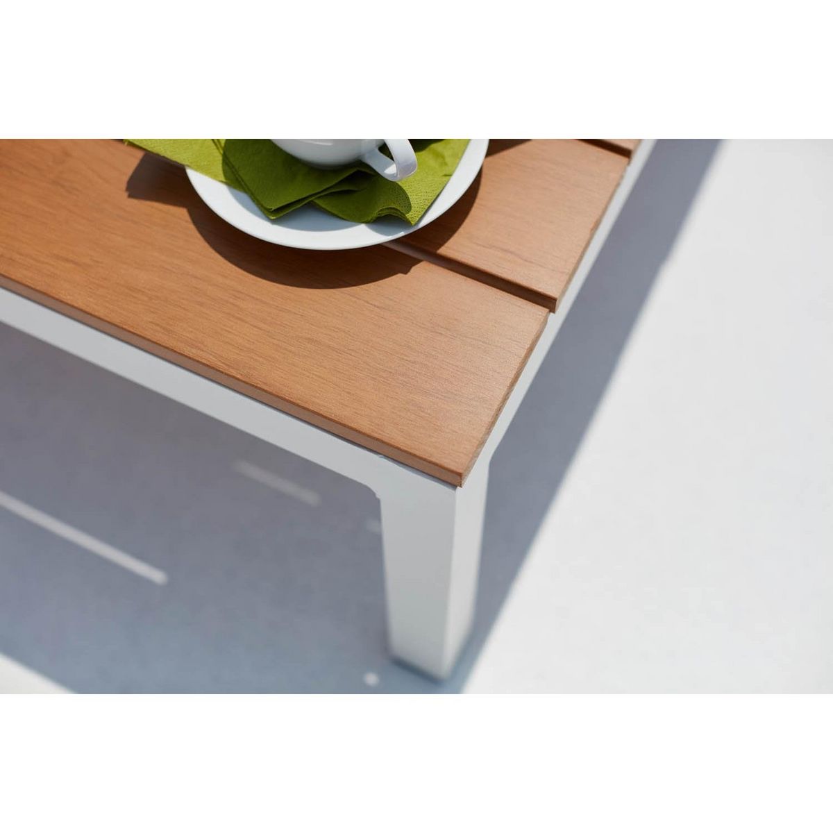 CONCEPT USINE Salon de jardin bas 5 places en aluminium gris et blanc FIRA