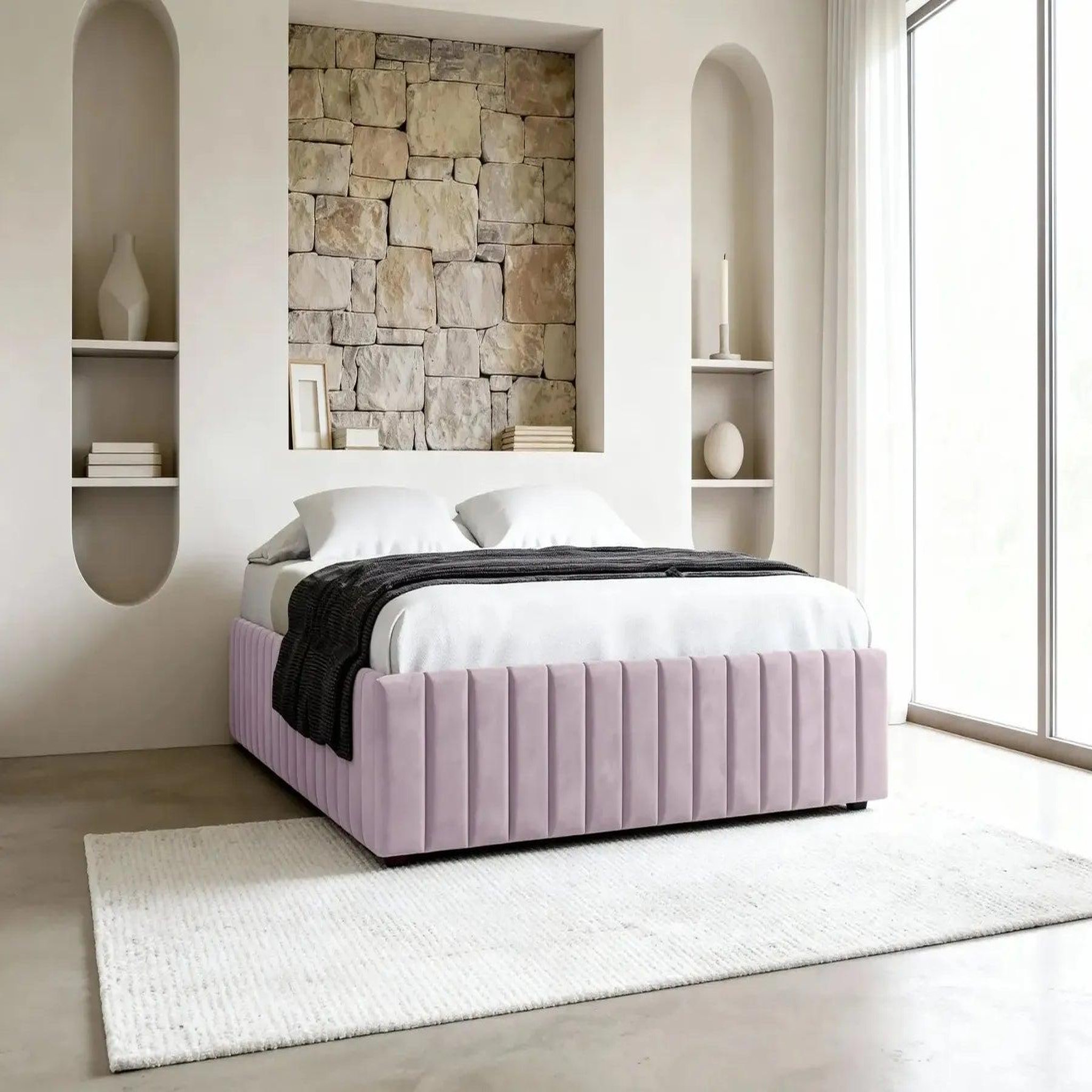 Voir la diapositive 3 : CASANOVA PARIS Elena - lit coffre tissu velours 140x200cm beige