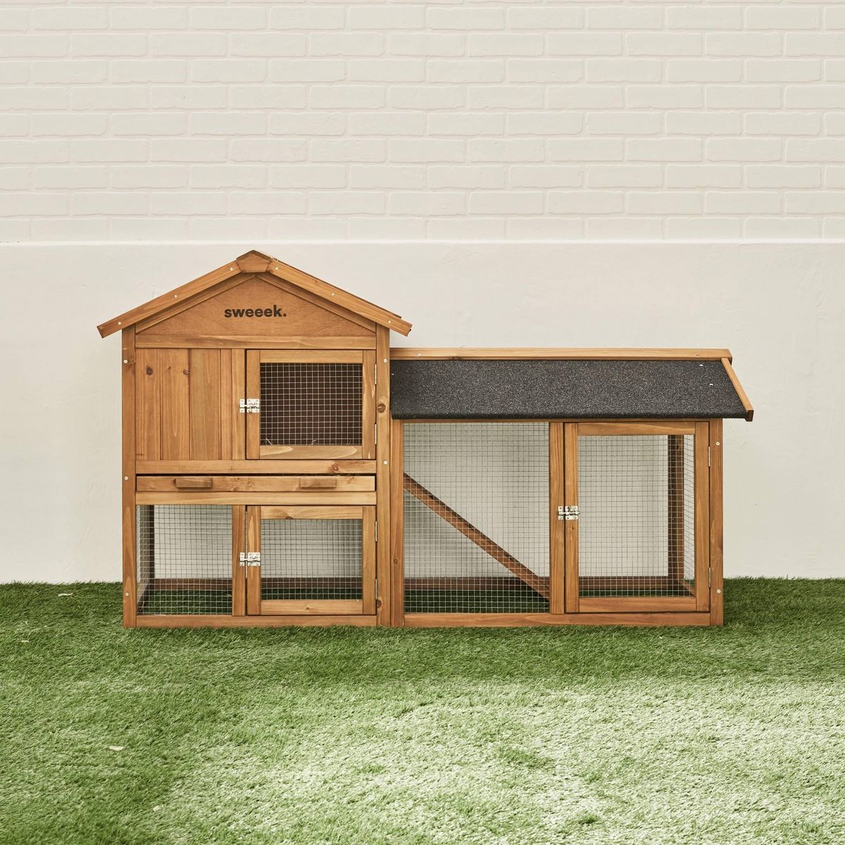 SWEEEK Clapier en bois Hotot pour lapin et autres rongeurs. 4 lapins. cage à lapin avec enclos. espace intérieur et extérieur. poulailler