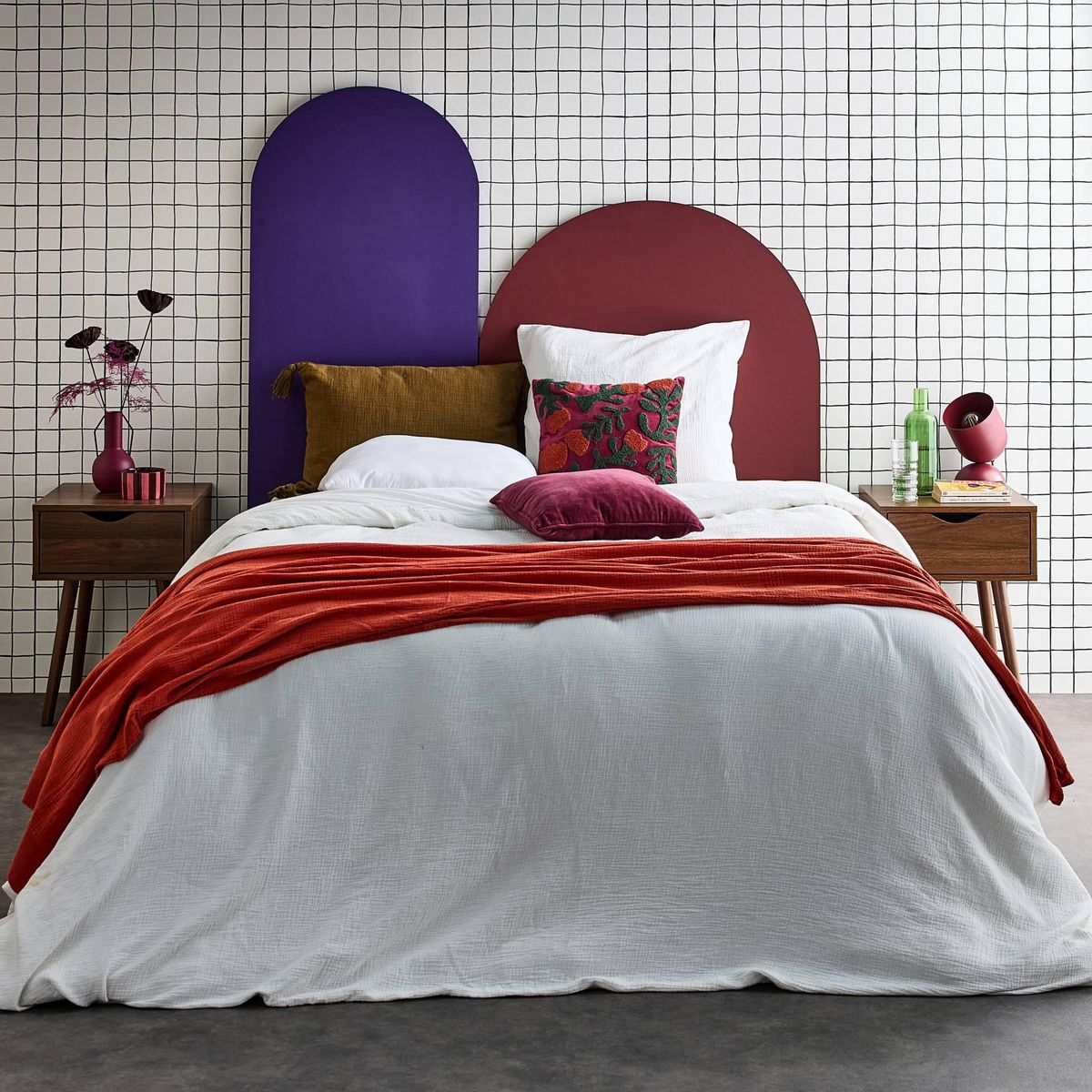 SWEEEK Lot de 2 tables de chevet décor bois teinté noyer. 1 tiroir