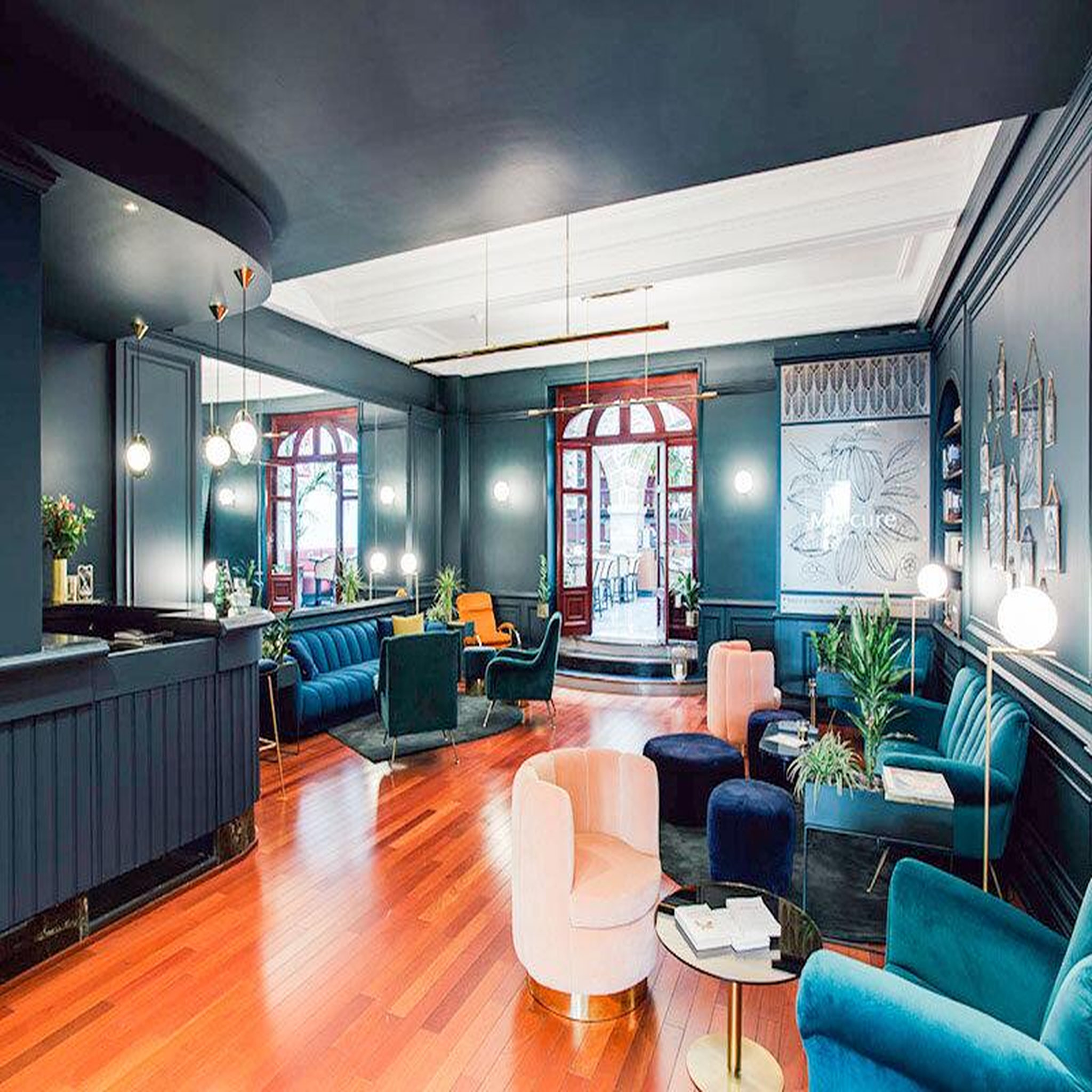 Voir la diapositive 4 : Smartbox Séjour enchanteur de 3 jours en hôtel mercure 4* en plein cœur de bayonne - coffret cadeau séjour