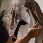 Voir la diapositive 4 : Steamone Défroisseur vapeur Minilys