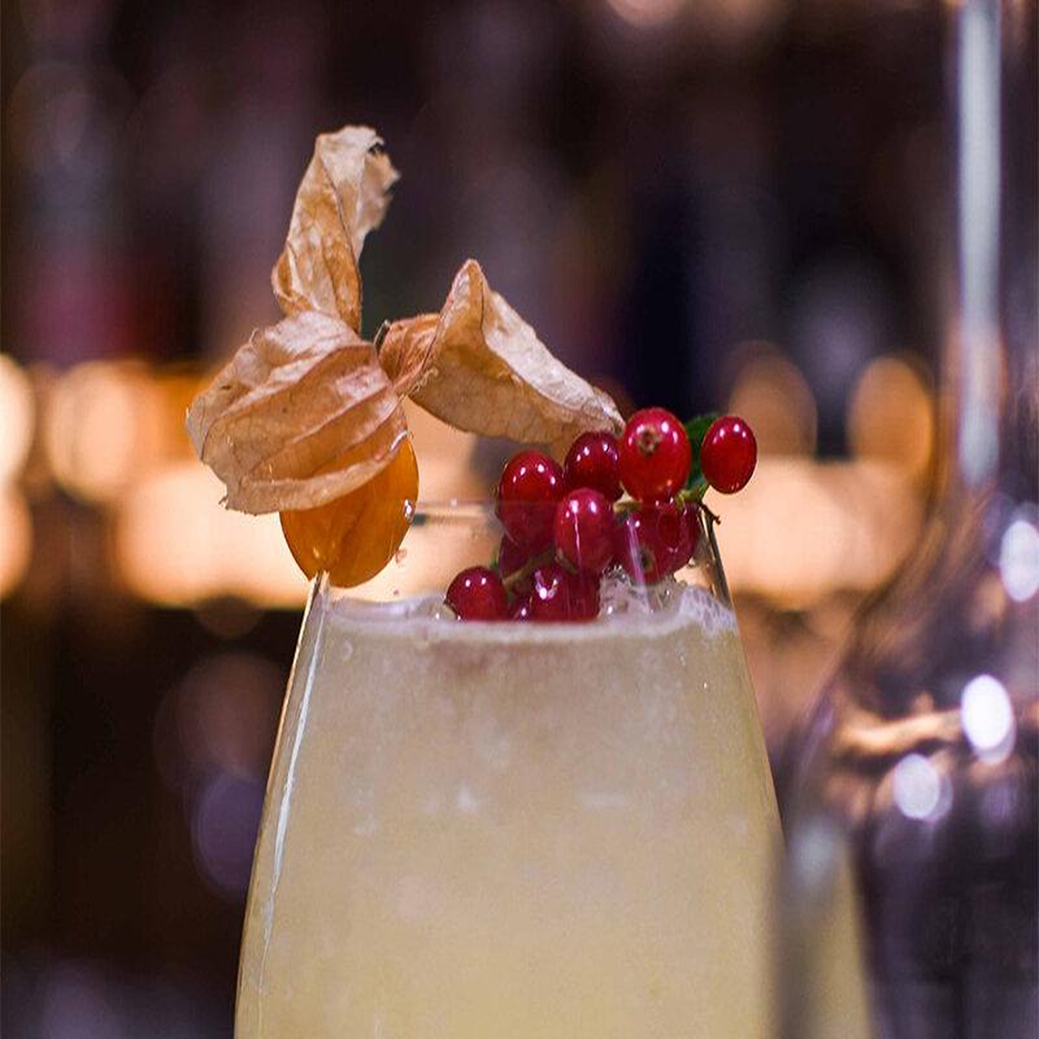 Voir la diapositive 4 : Smartbox 2 jours romantiques en hôtel 5* avec dîner, cocktail et accès à l'espace bien-être à paris - coffret cadeau séjour