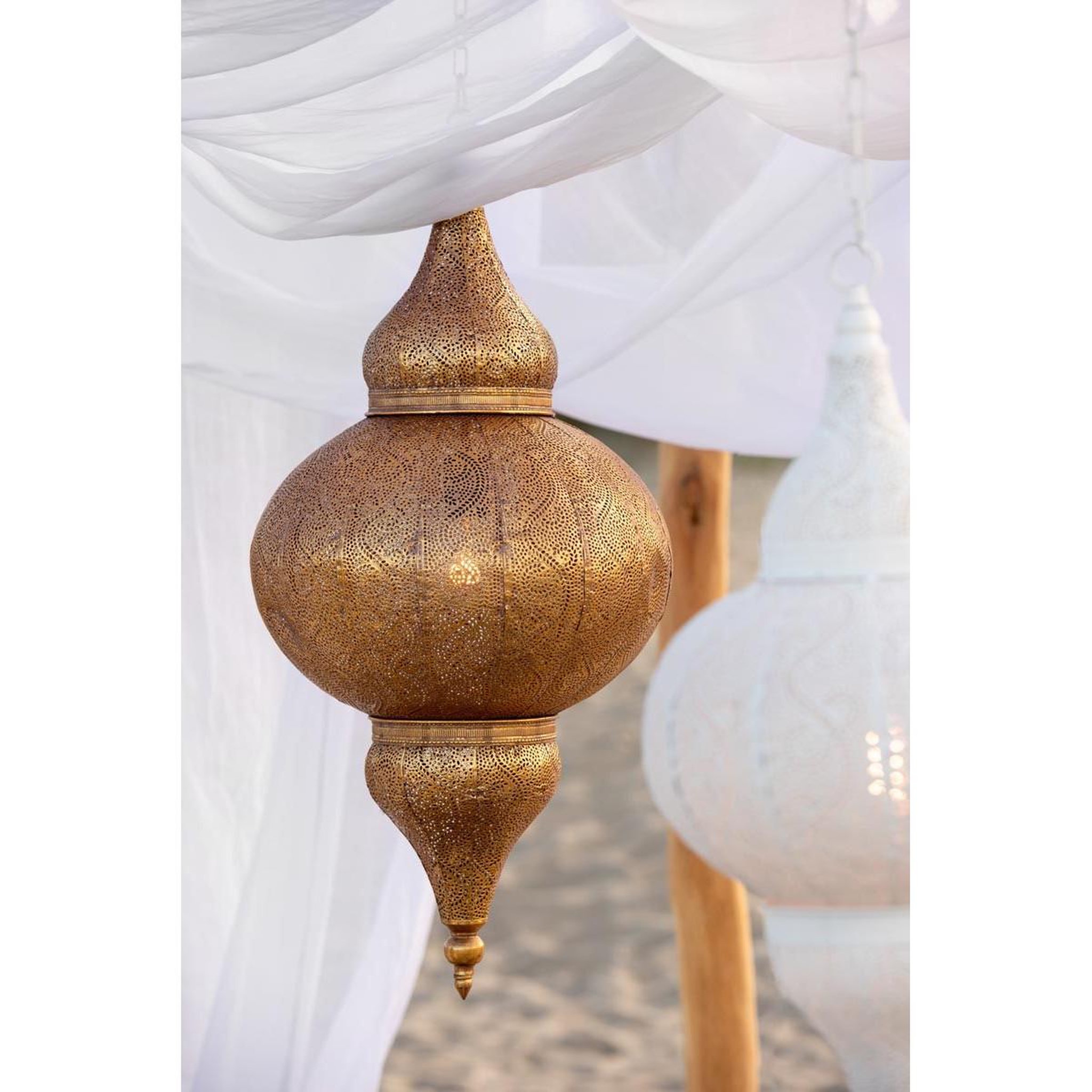 Voir la diapositive 4 : J-LINE Lampe suspension en métal  bore  65cm or