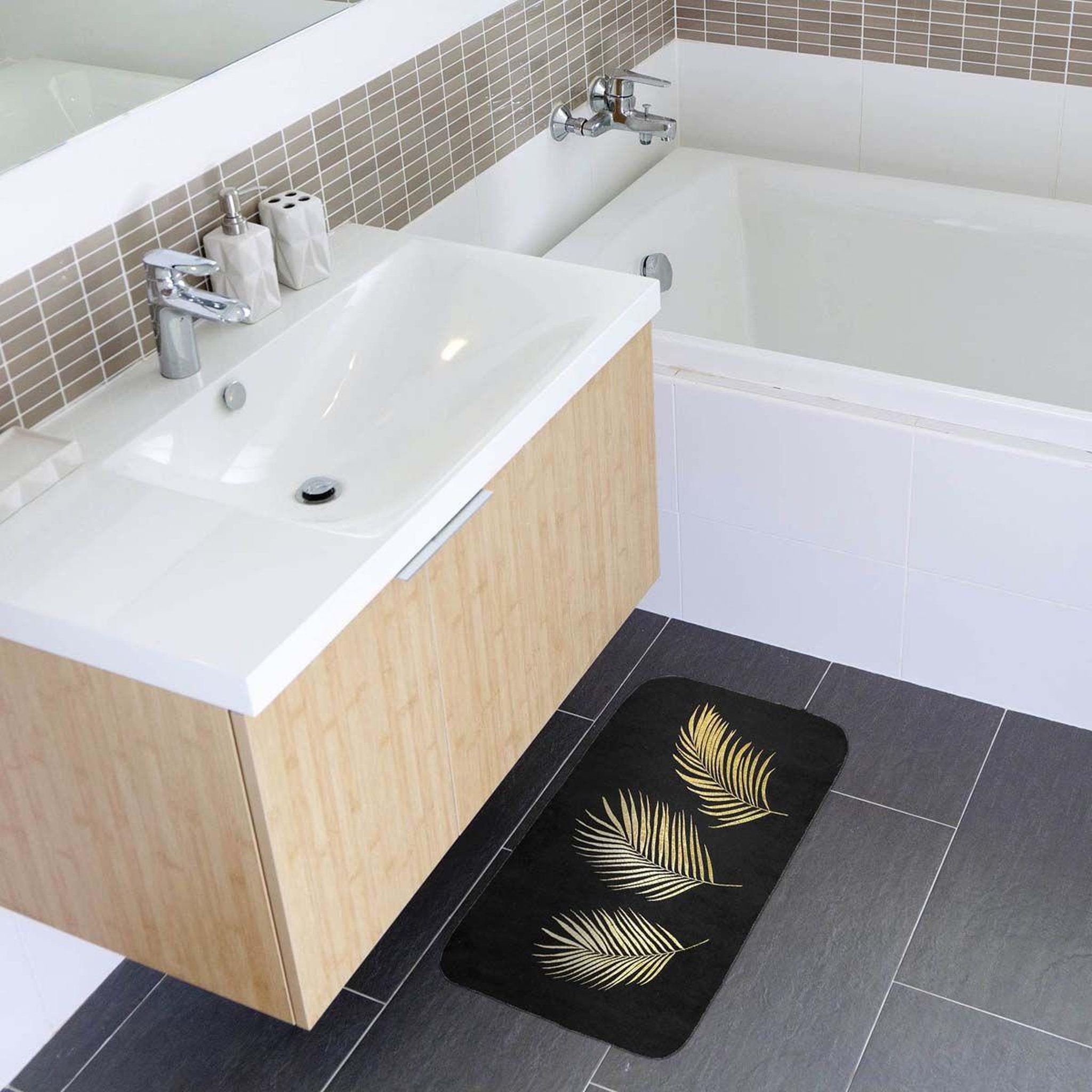 Voir la diapositive 2 : Douceur d'Intérieur Tapis de bain imprimé  orbella  45x75cm noir