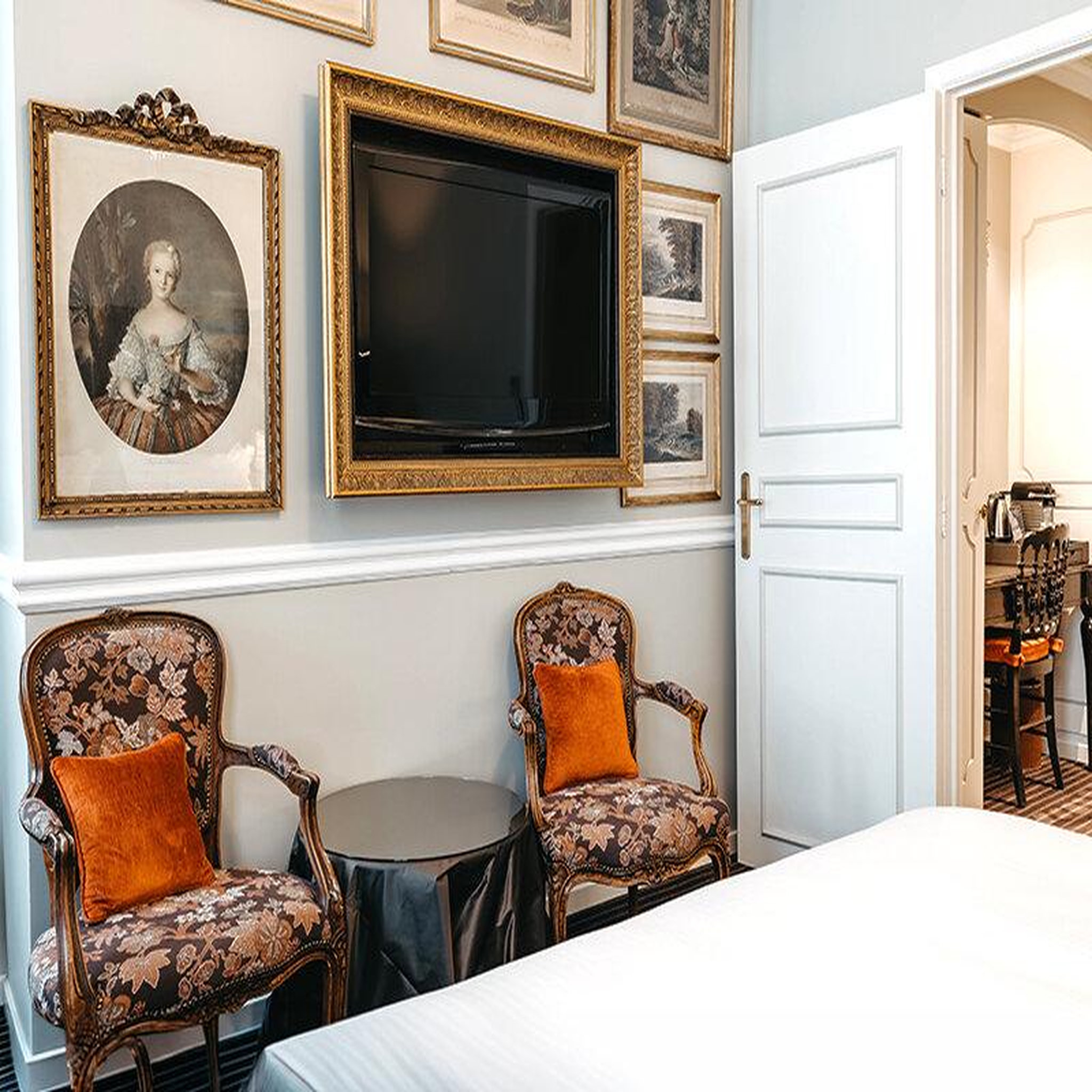 Voir la diapositive 4 : Smartbox 1 nuit en boutique hôtel 4* à bruxelles - coffret cadeau séjour