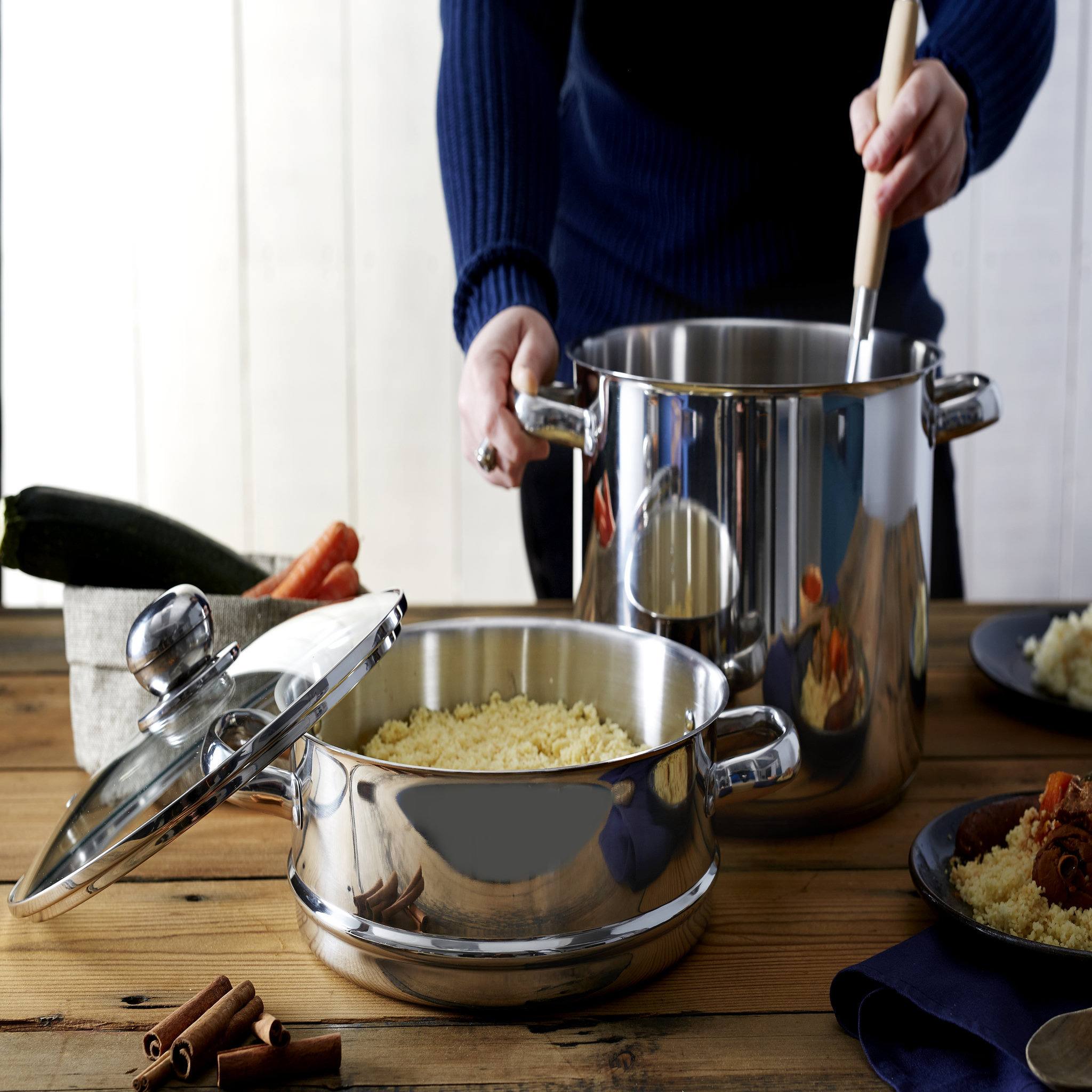 Voir la diapositive 2 : BAUMALU Couscoussier 30 cm en inox 16 L avec couvercle en verre