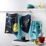 Voir la diapositive 3 : Paris Prix Lot de 2 Torchons Enfant  Mini Chef II  50x70cm Bleu