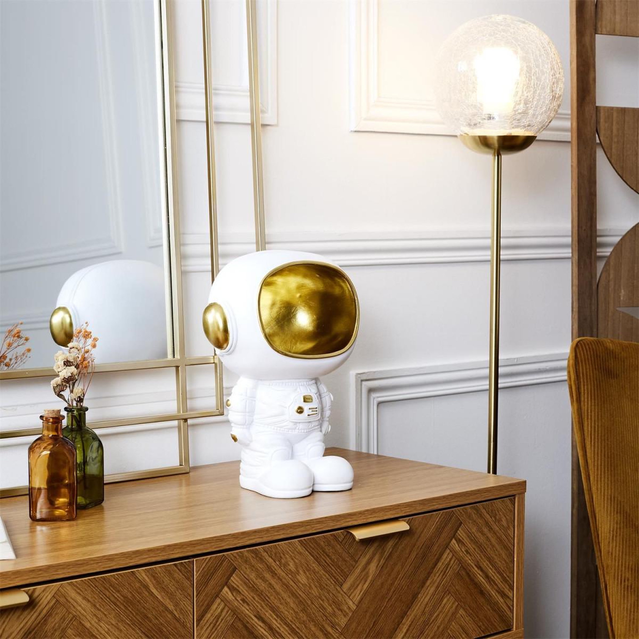 Voir la diapositive 5 : The Home Deco Factory Vide-poche statue  astronaute  28cm blanc