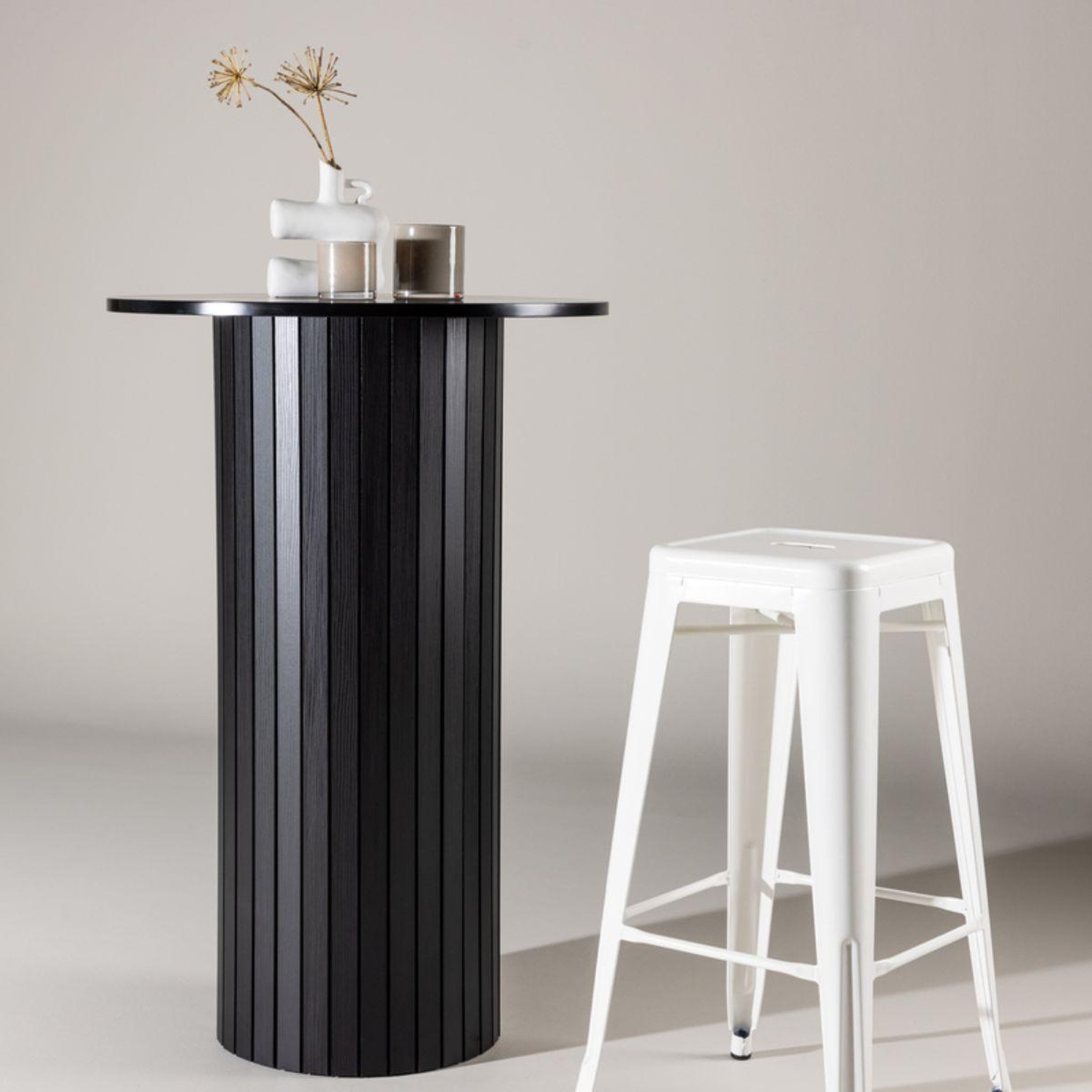 Voir la diapositive 2 : Paris Prix Table de bar design  haron  105cm noir