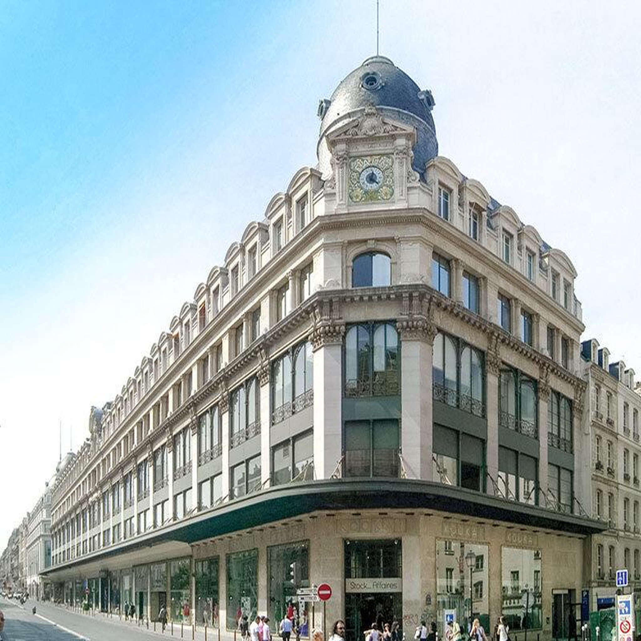 Voir la diapositive 3 : Smartbox Trésors de Paris et sa région : visite guidée insolite d'1h30 pour 5 - Coffret Cadeau Sport & Aventure