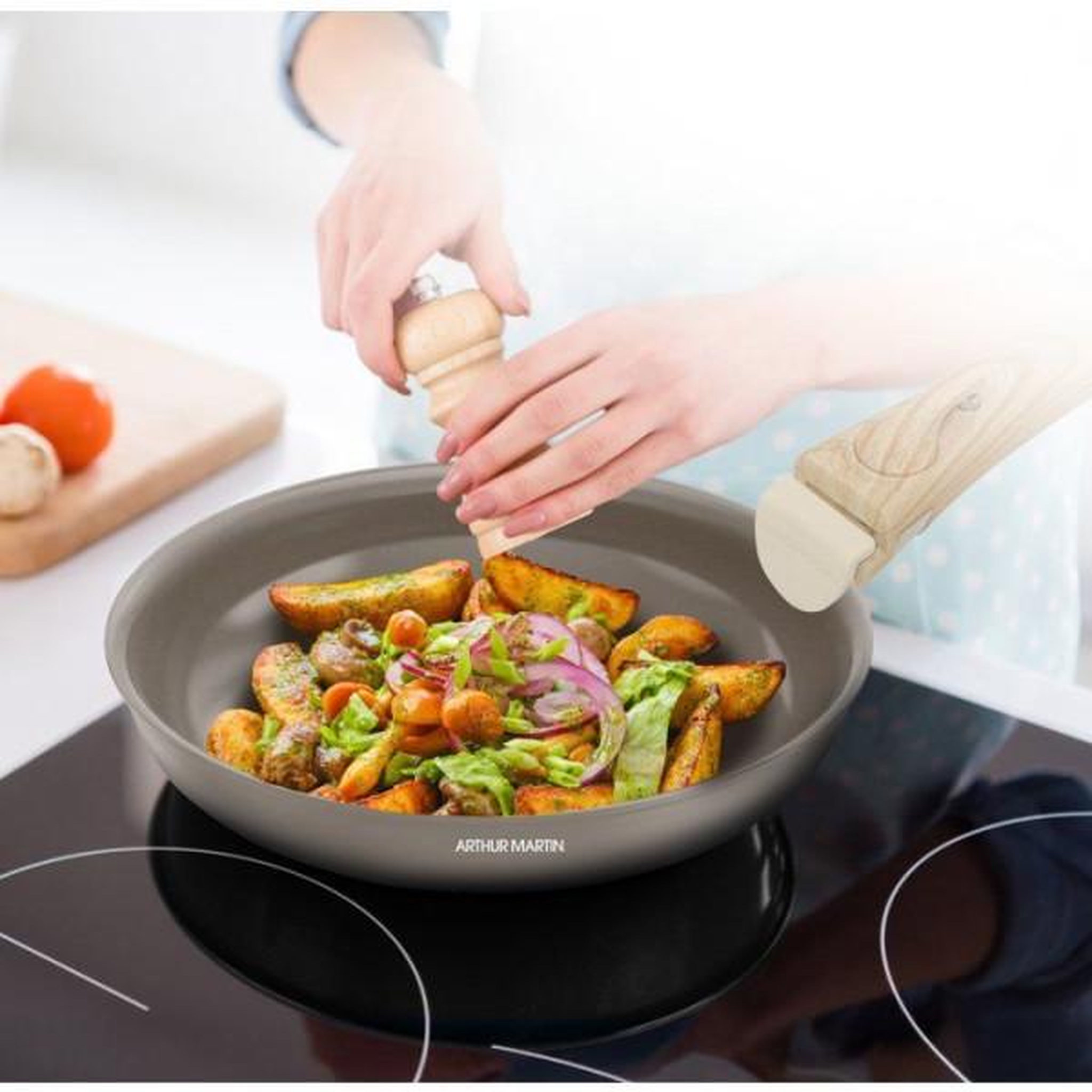 Voir la diapositive 5 : Arthur Martin Batterie de cuisine - Tous feux dont induction - ARTHUR MARTIN – Revetement céramique - 18 pieces - Poignée amovible effet b
