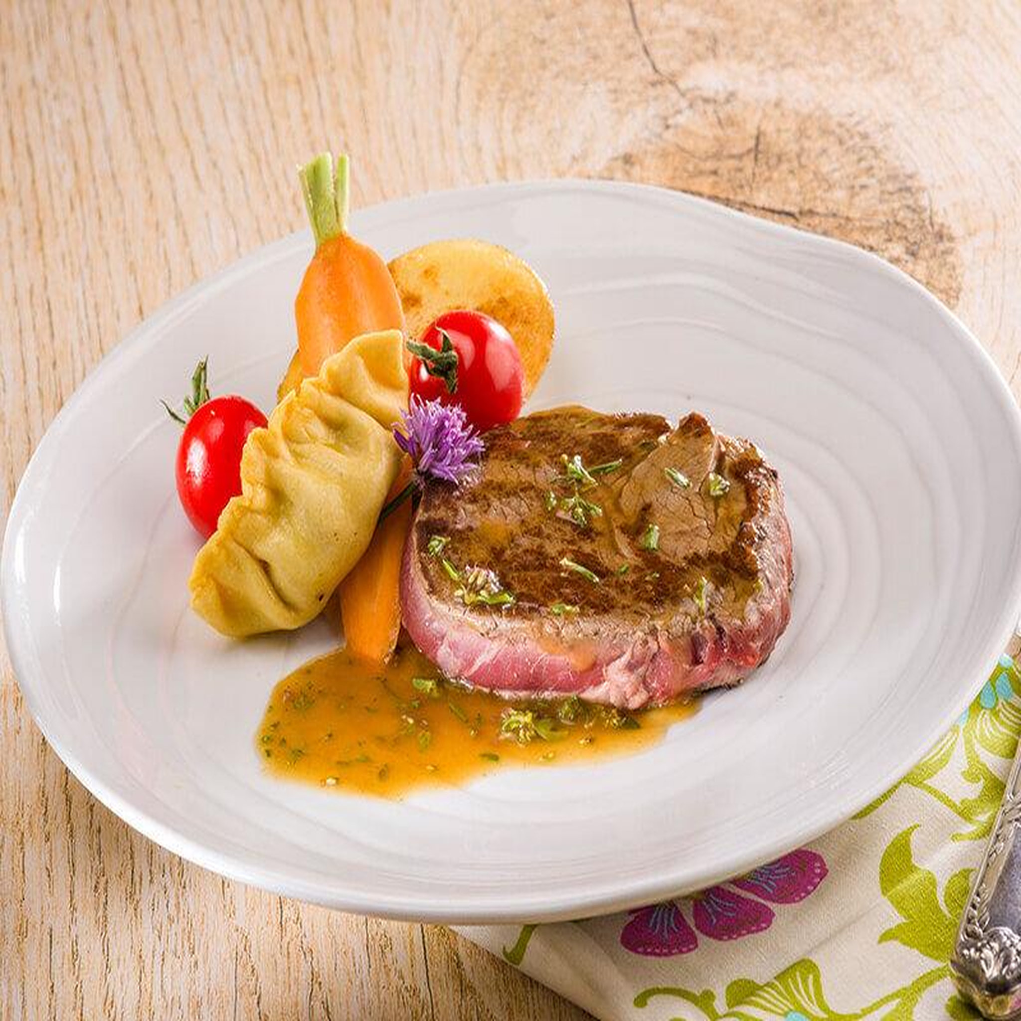 Voir la diapositive 2 : Smartbox Anniversaire gastronomique pour un duo gourmet - coffret cadeau gastronomie
