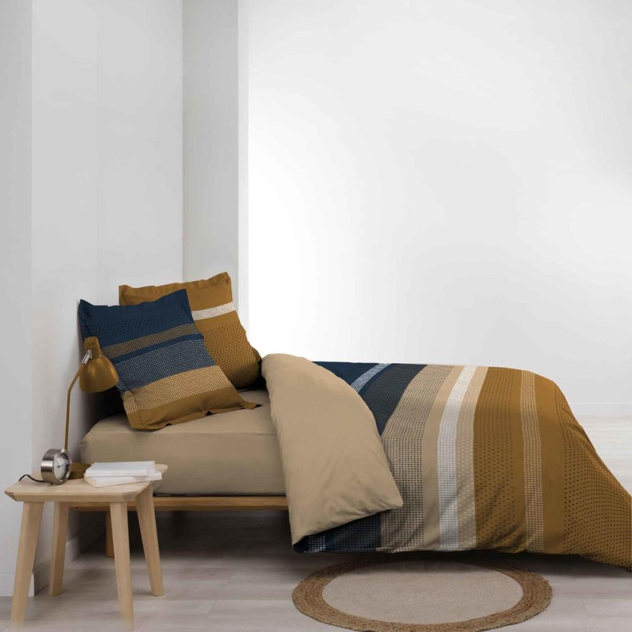 Voir la diapositive 2 : Douceur d'Intérieur Housse de couette 240x220 + 2 taies MASSAI coton 57 fils