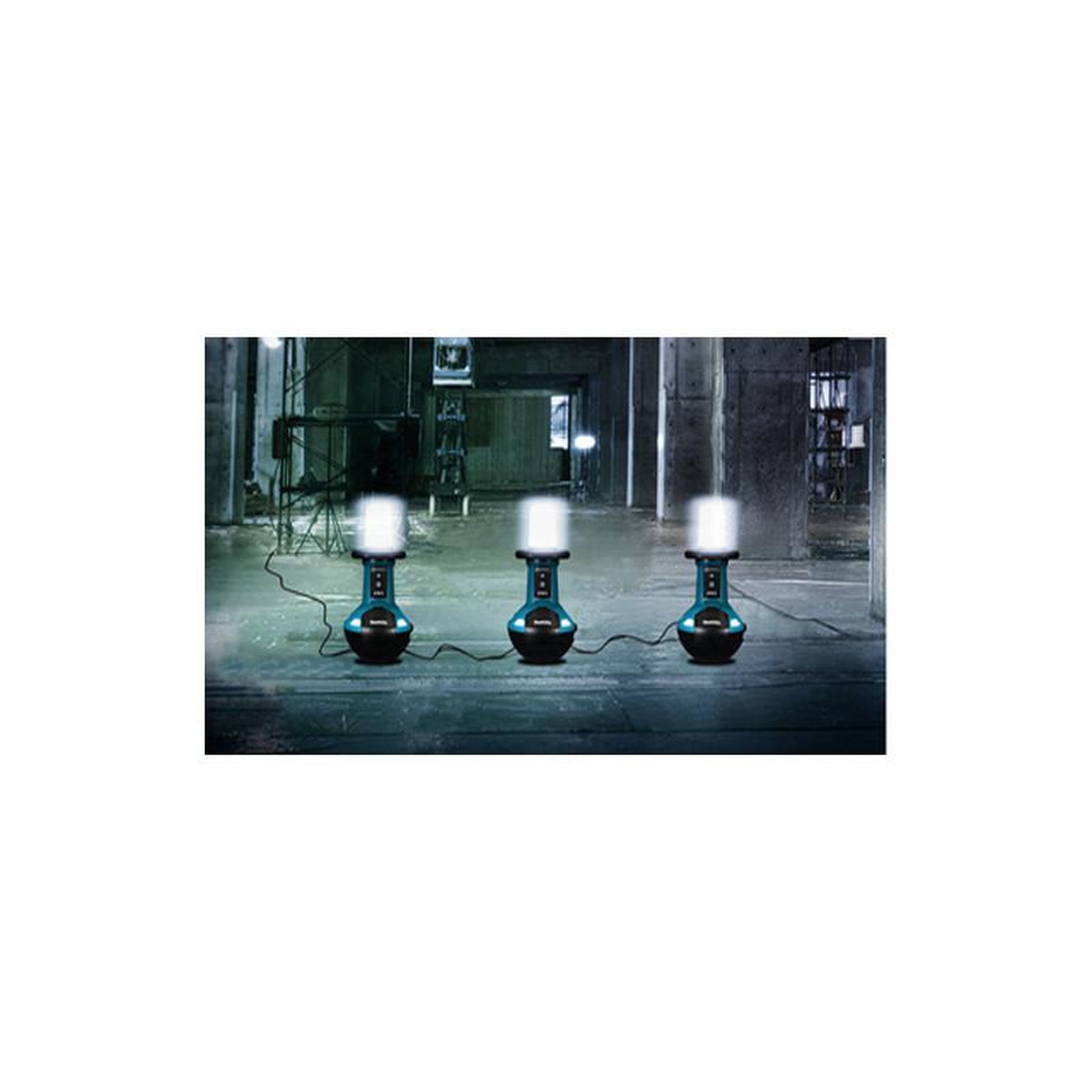 Voir la diapositive 2 : MAKITA Lampe LED 18V LED 5500lm MAKITA DEADML810