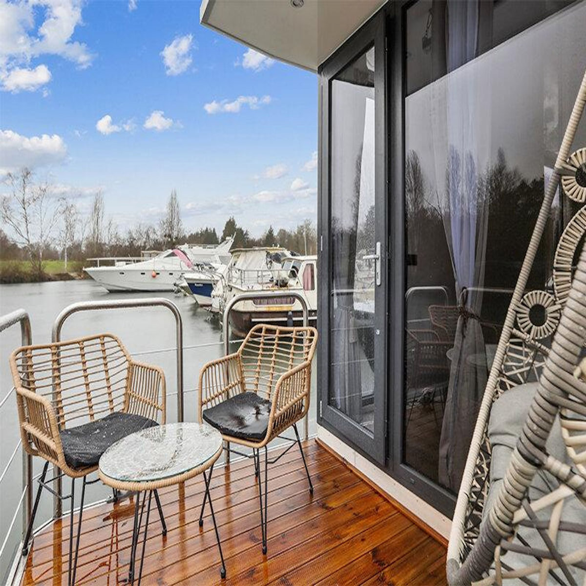 Smartbox 2 jours insolites en maison flottante avec rooftop tout près de Paris - Coffret Cadeau Séjour