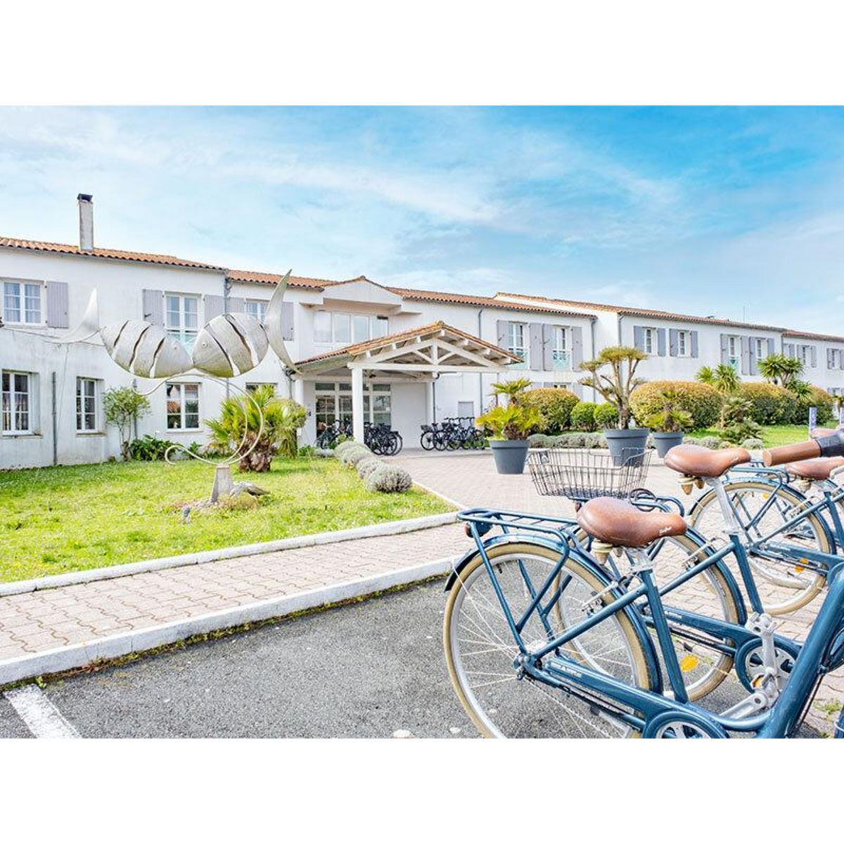 Smartbox Séjour en thalasso : 2 jours avec accès libre à l'espace bien-être et soins sur l'Île de Ré - Coffret Cadeau Séjour