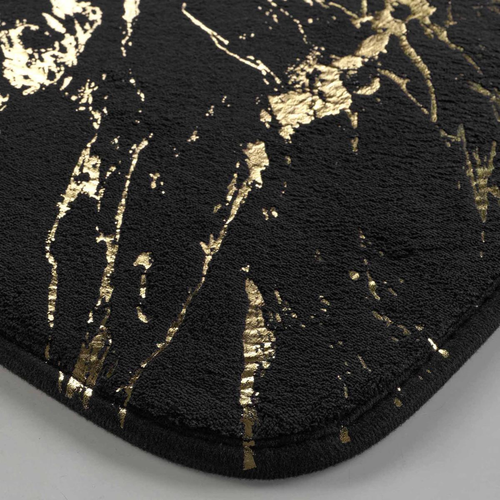 Voir la diapositive 2 : Douceur d'Intérieur Tapis contour wc imprimé  aquamarbre  45cm noir & or